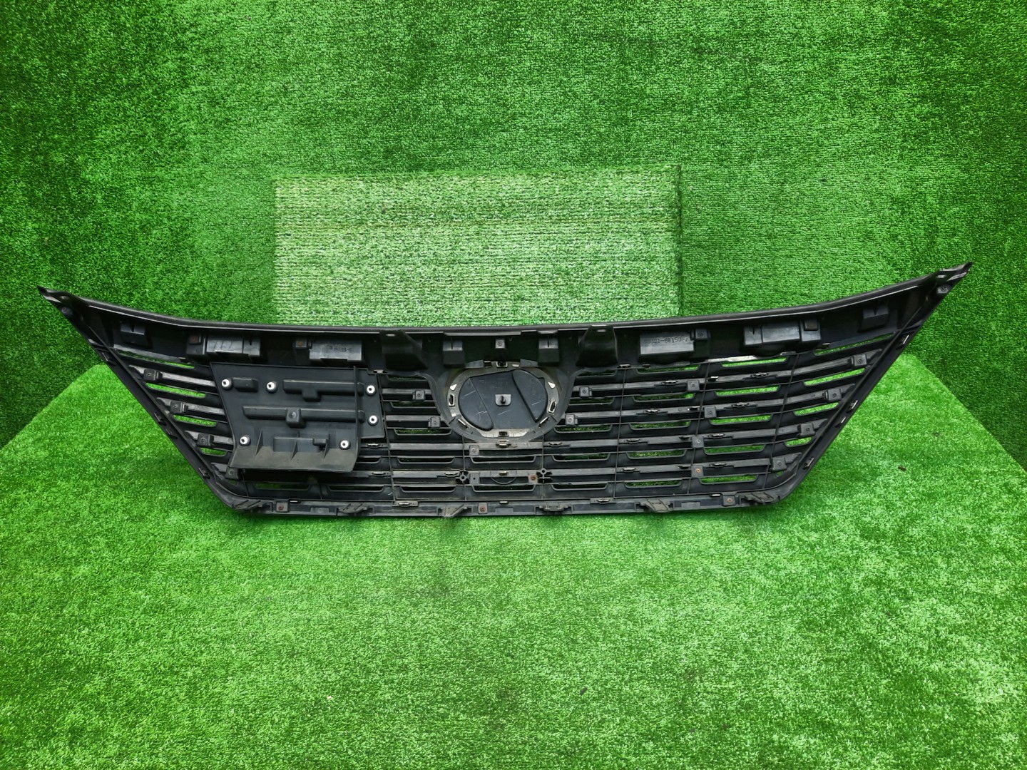 Решетка радиатора TOYOTA VELLFIRE ANH25W, GGH25W, GGH20W, ANH20W 53101-58140 2 ракурс