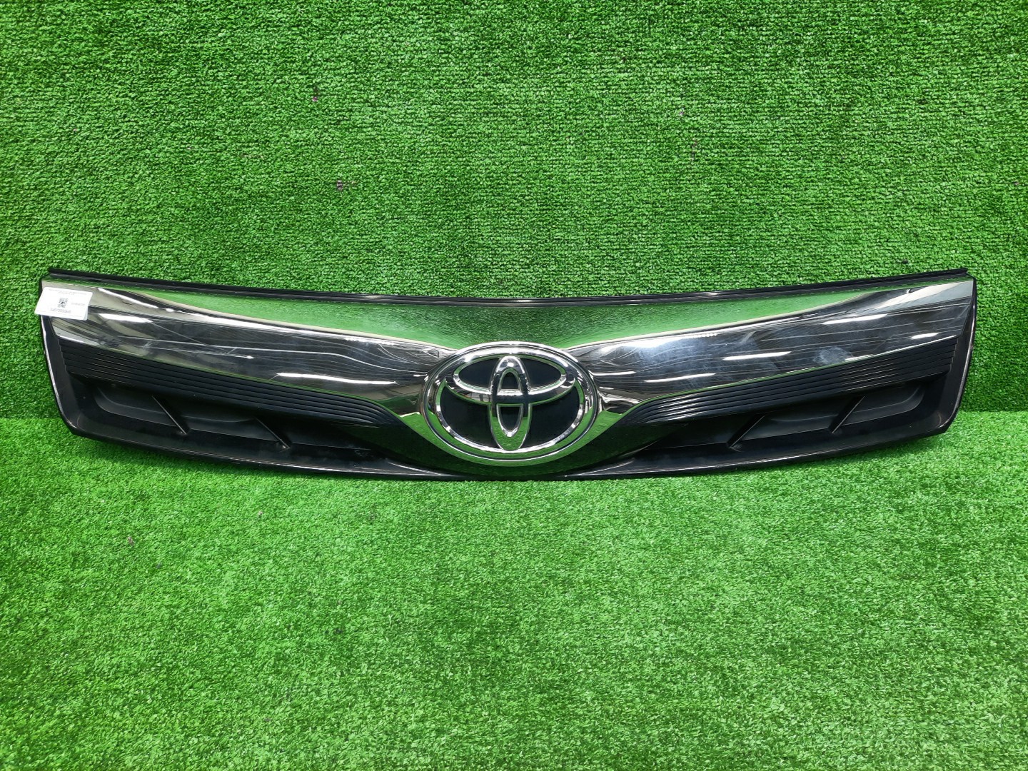 Решетка радиатора TOYOTA TANK M900A 53105-B1020 1 ракурс
