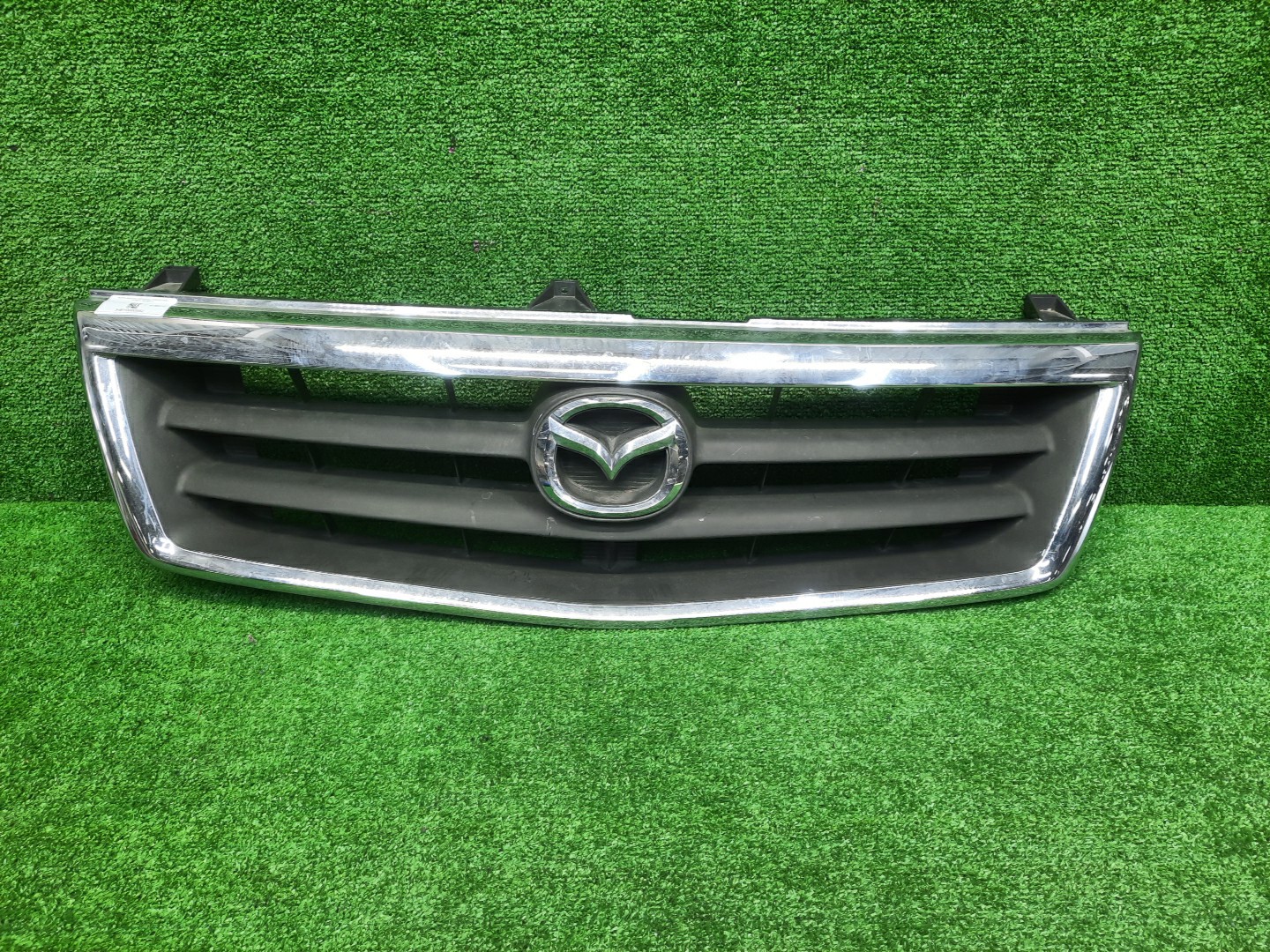 Решетка радиатора MAZDA BONGO FRIENDEE SGEW S51B50712 1 ракурс