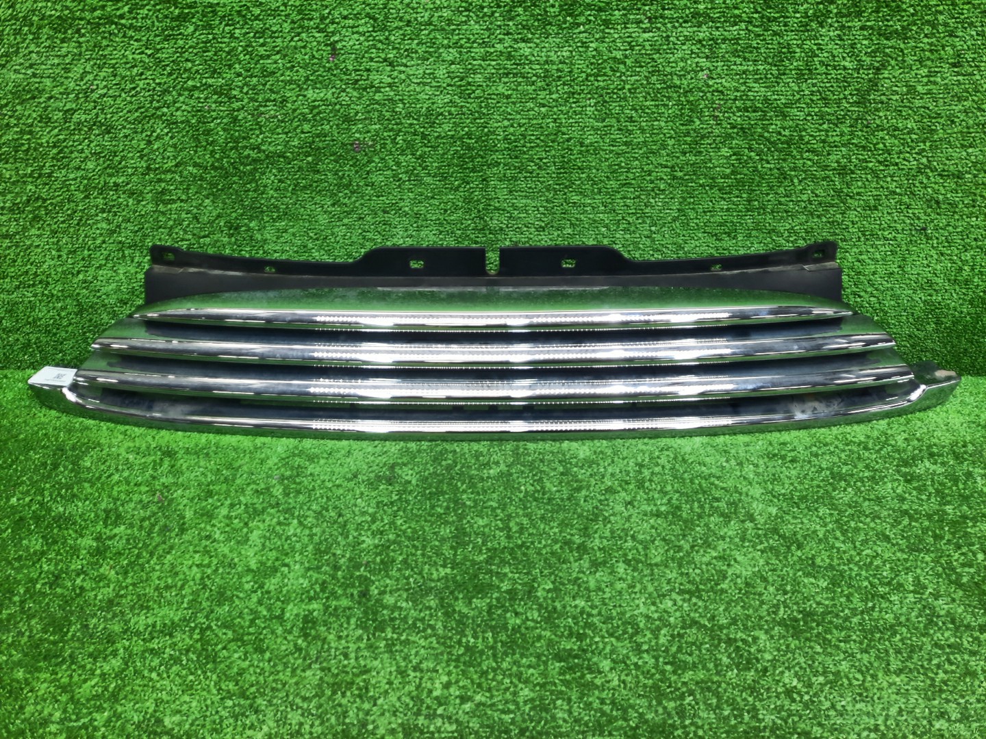 Решетка радиатора MINI HATCH R56 16443400 1 ракурс