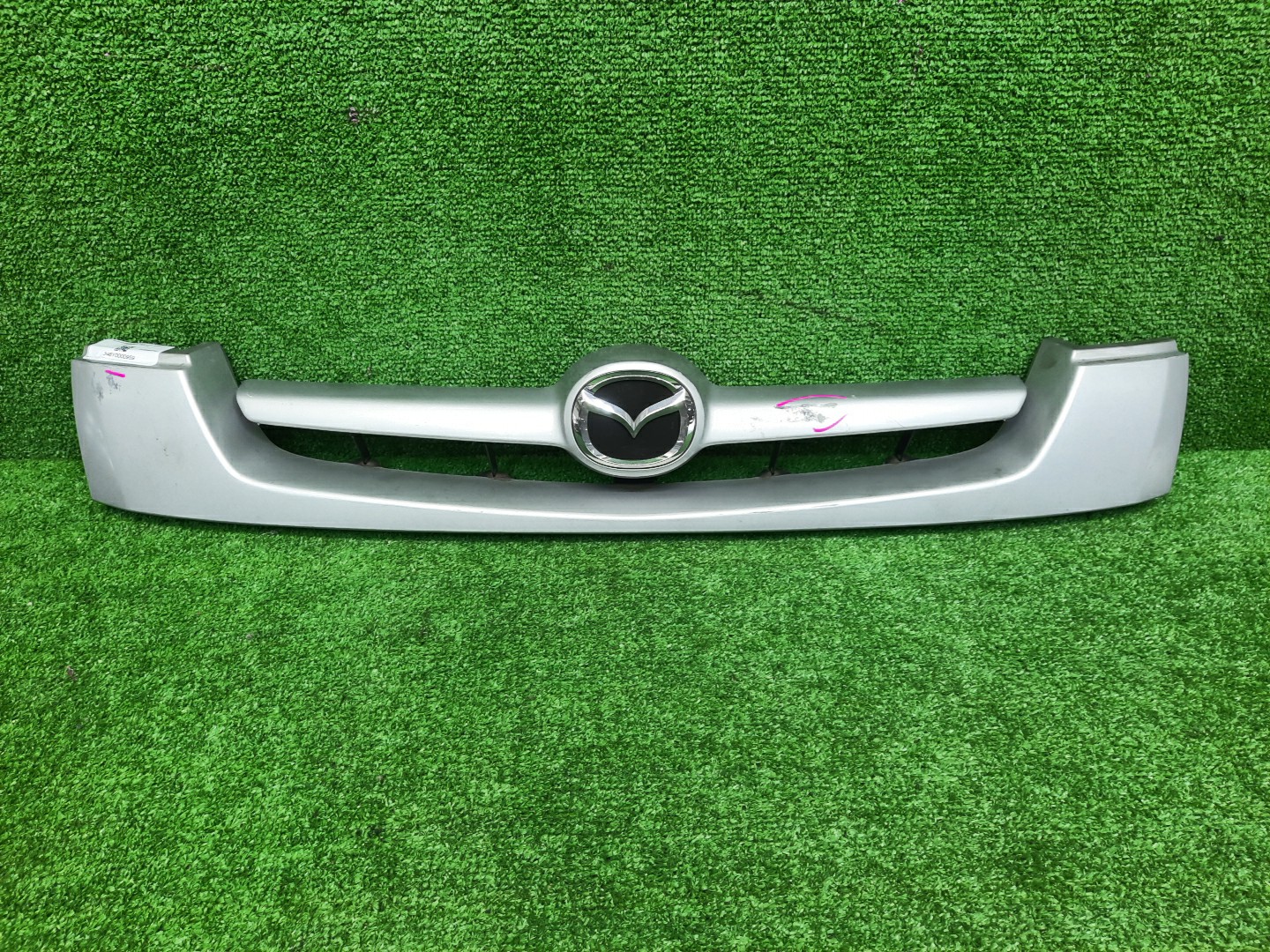 Решетка радиатора MAZDA DEMIO DW3W, DW5W D202B0712 1 ракурс