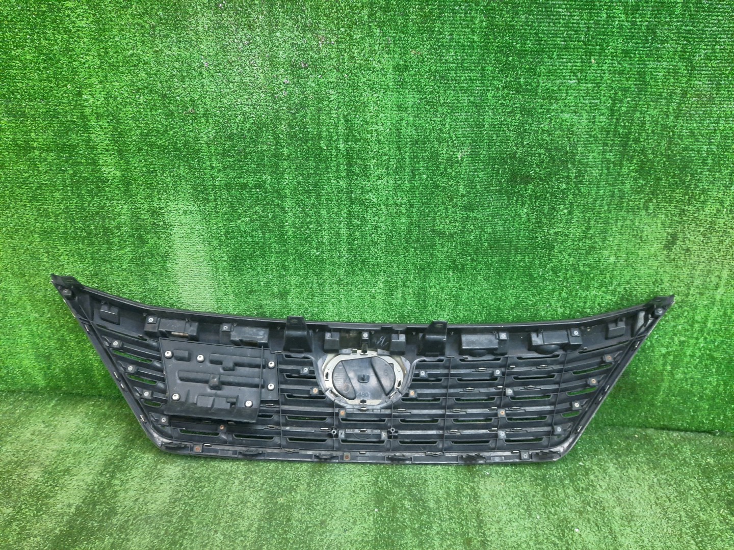 Решетка радиатора TOYOTA VELLFIRE ANH25W, GGH25W, GGH20W, ANH20W 53101-58140 5 ракурс