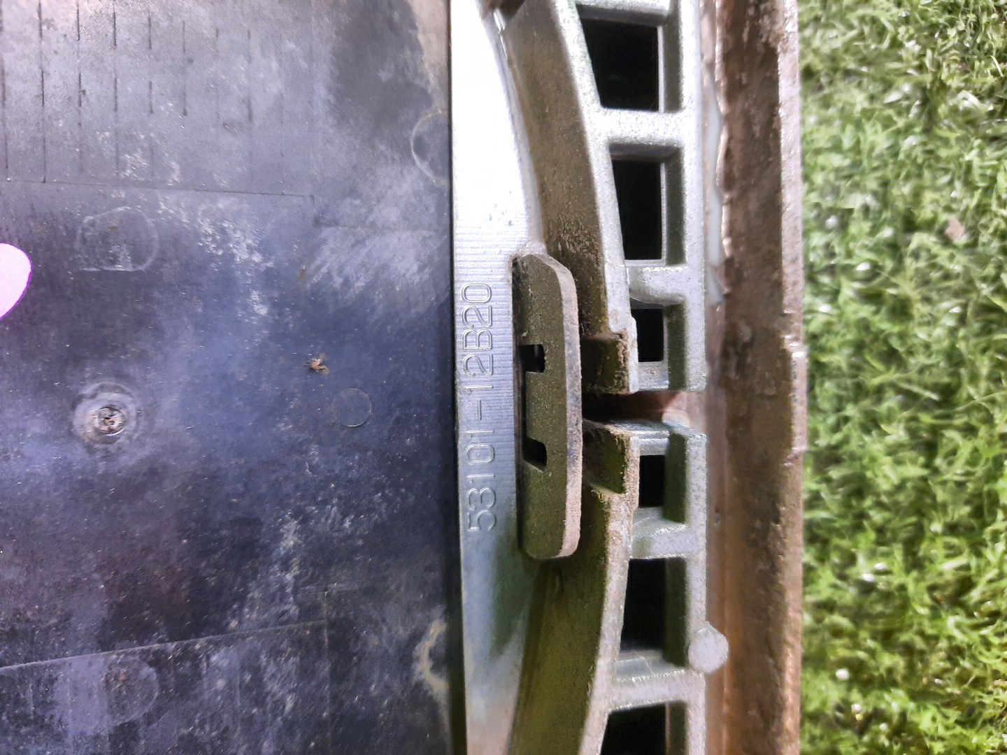 Решетка радиатора TOYOTA COROLLA  AXIO NZE141 53101-12B20 4 ракурс