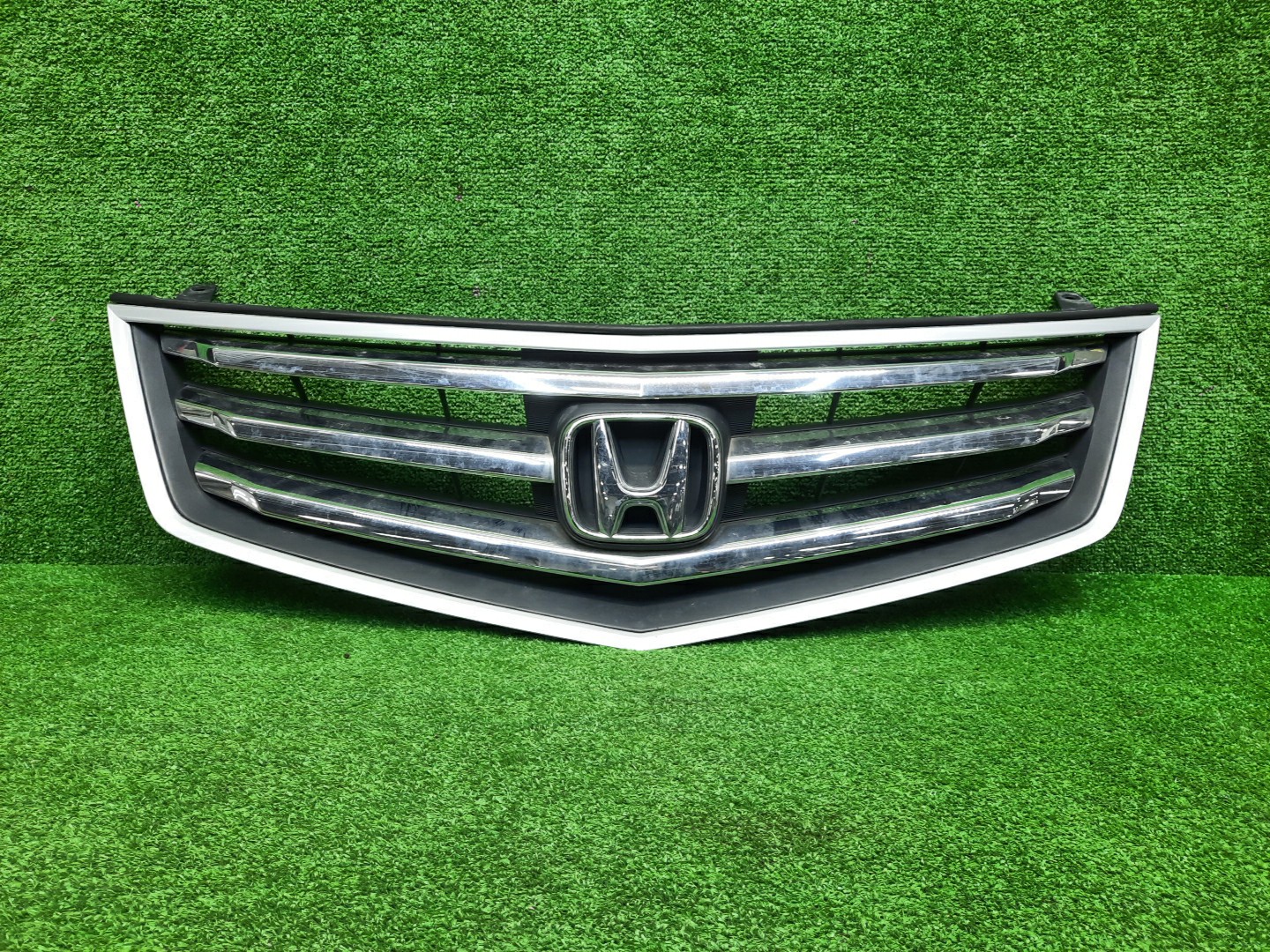 Решетка радиатора HONDA ACCORD CU1, CW1, CW2, CU2 1 ракурс