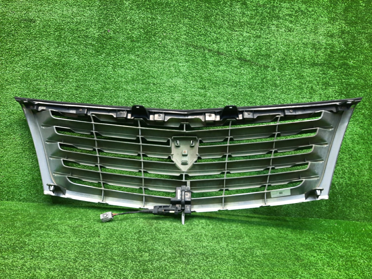 Решетка радиатора TOYOTA ALPHARD MNH15W, MNH10W, ANH15W, ANH10W 53101-58041 4 ракурс