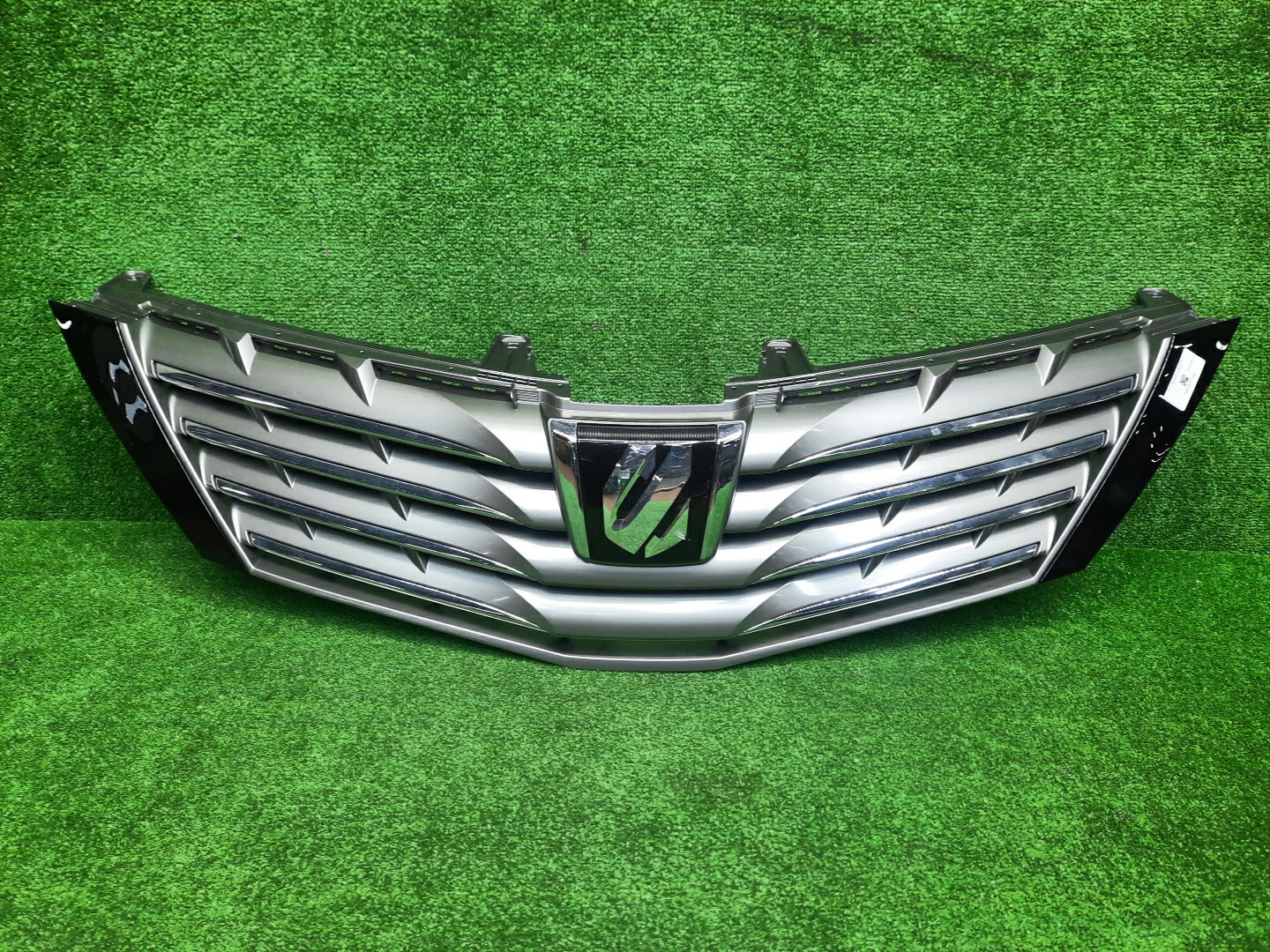 Решетка радиатора TOYOTA ALPHARD ANH25W, GGH25W, GGH20W, ANH20W 53101-58120 1 ракурс