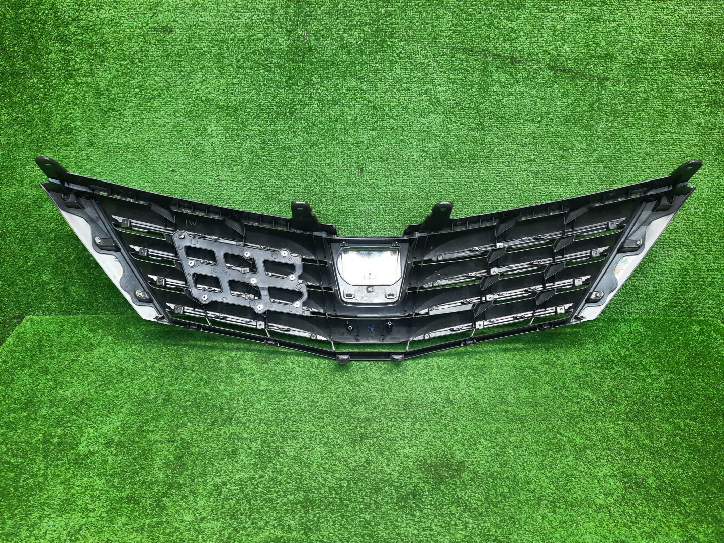 Решетка радиатора TOYOTA ALPHARD ANH25W, GGH25W, GGH20W, ANH20W 53101-58120 2 ракурс