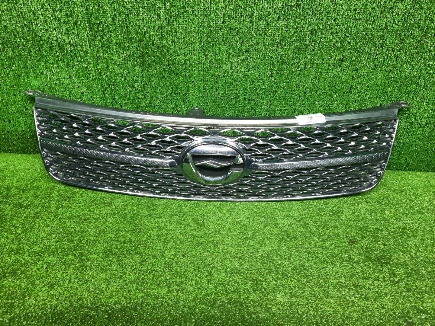 Решетка радиатора TOYOTA COROLLA FIELDER ZRE142G 52101-13200 1 ракурс