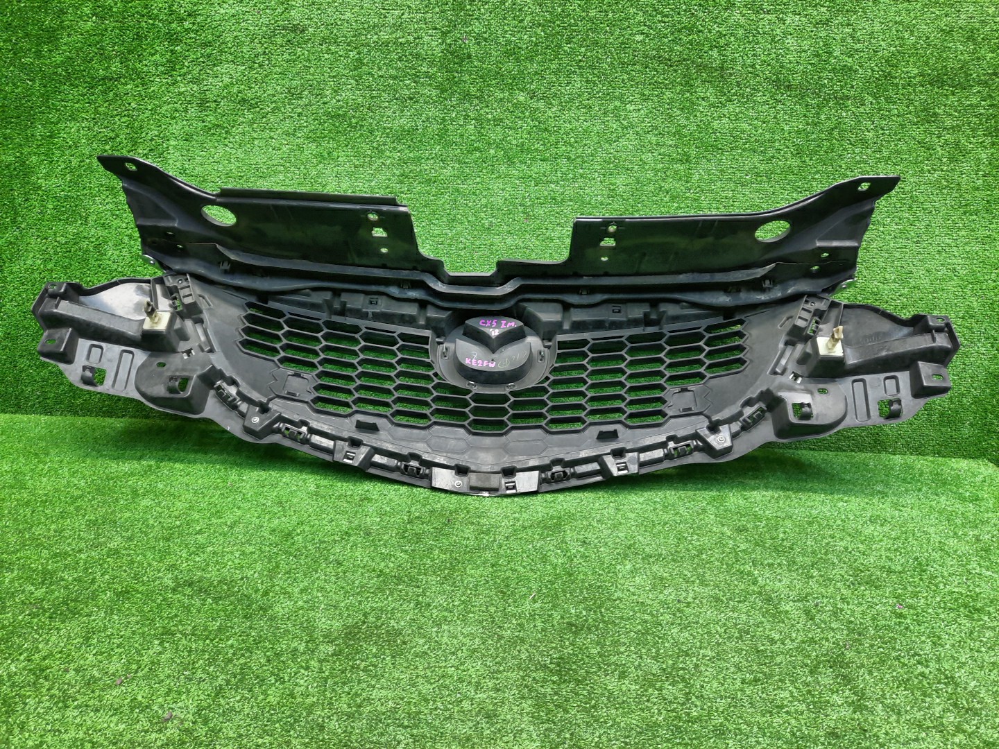 Решетка радиатора MAZDA CX-5 KE5AW, KE5FW, KEEAW, KEEFW, KE2AW, KE2FW KD45-50712 4 ракурс