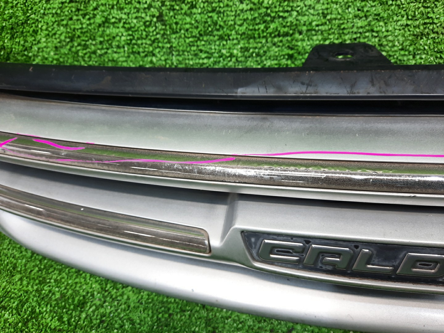 Решетка радиатора TOYOTA CALDINA ST215W, ST210G, ST215G, CT216, ST210, AT211, ST215, CT216G, AT211G 53100-21010 4 ракурс