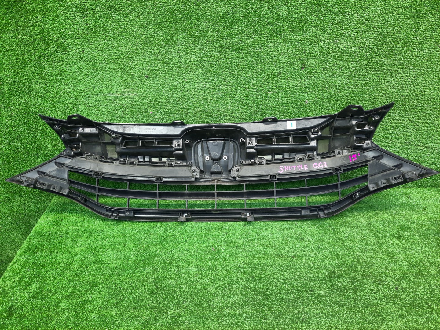 Решетка радиатора HONDA SHUTTLE GP7, GP8, GK8, GK9 71129-TD4-J01 3 ракурс