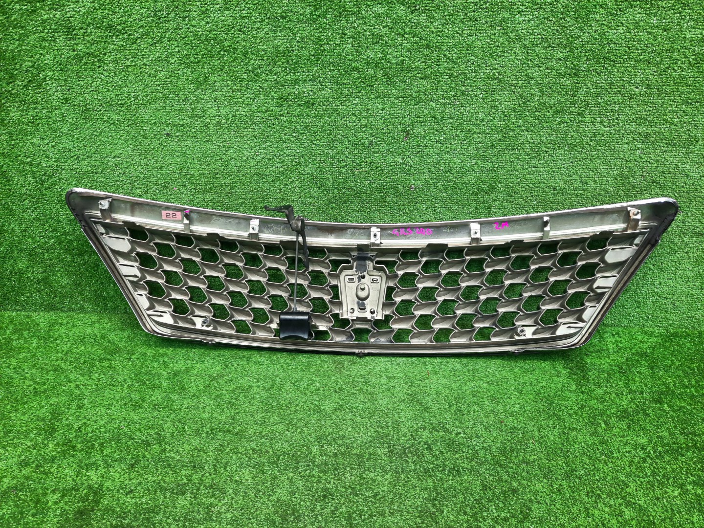 Решетка радиатора TOYOTA CROWN GRS200 53100-30490 5 ракурс