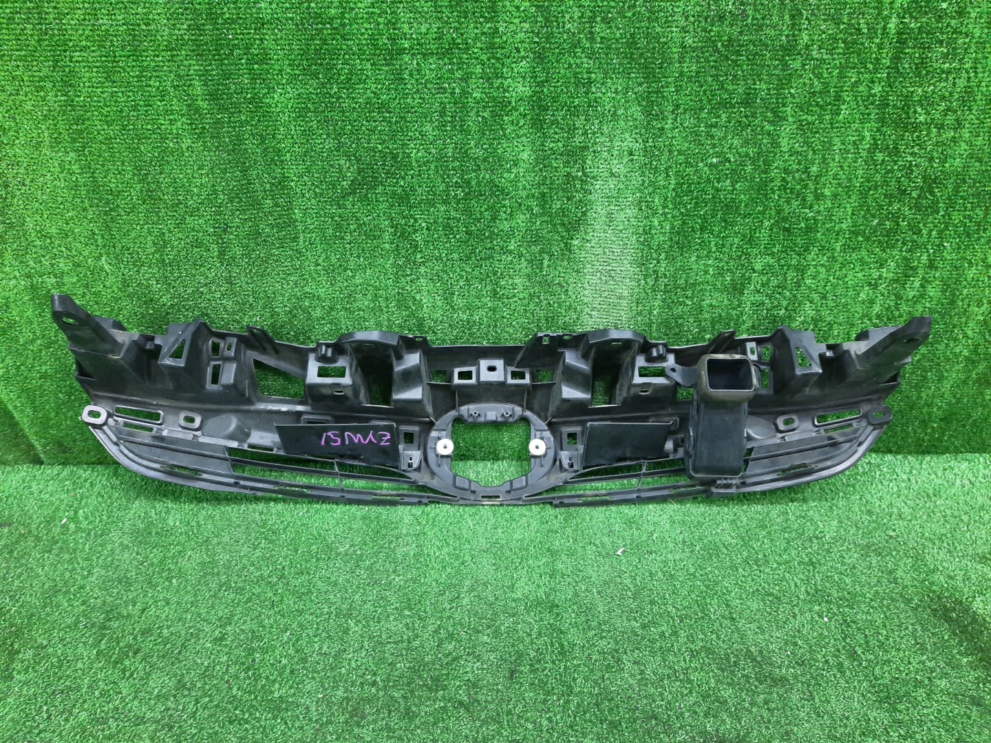 Решетка радиатора TOYOTA PRIUS ZVW51 53111-47060 2 ракурс