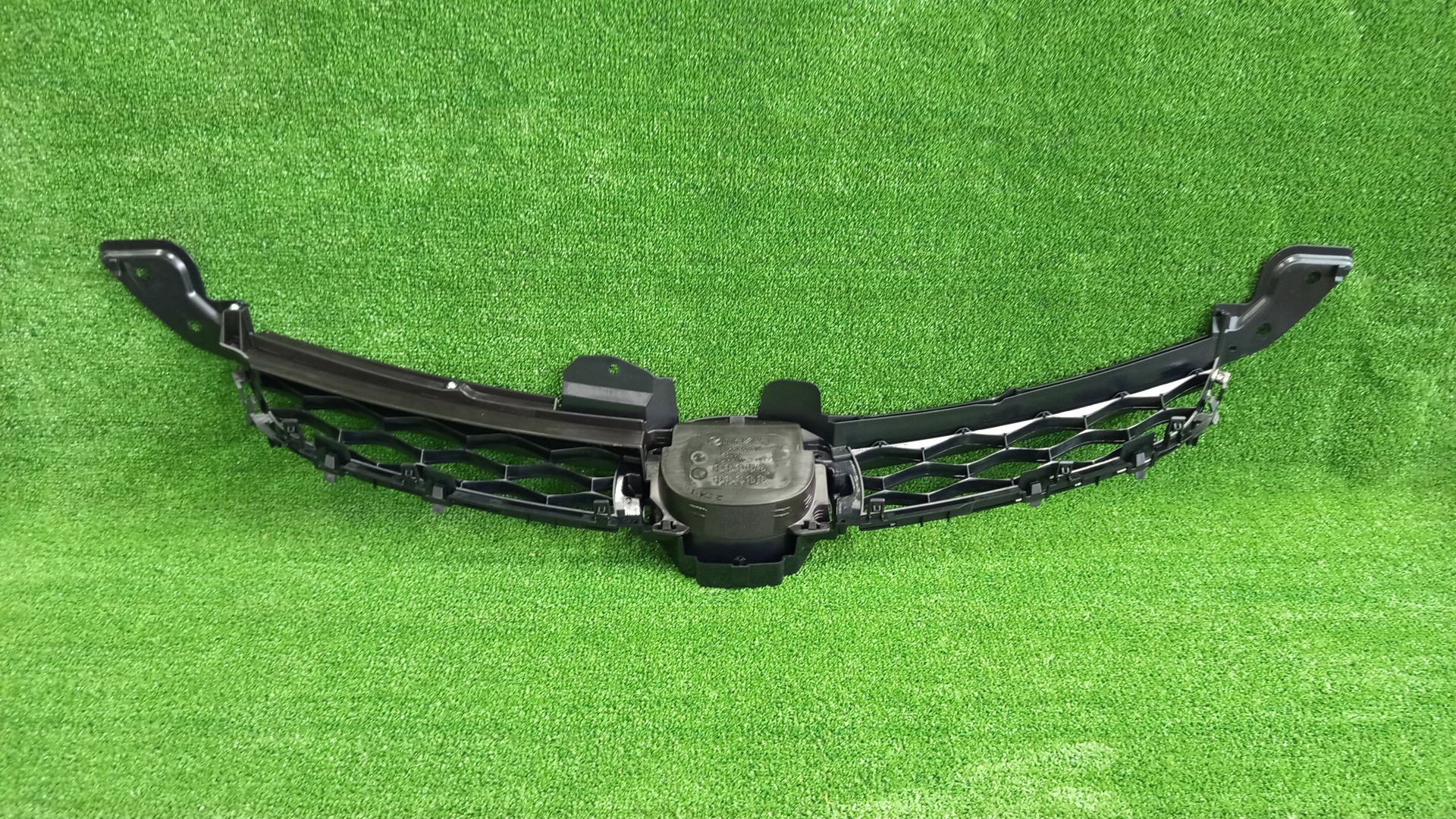 Решетка радиатора MAZDA CX-7 ER3P EH44-50-710C 2 ракурс
