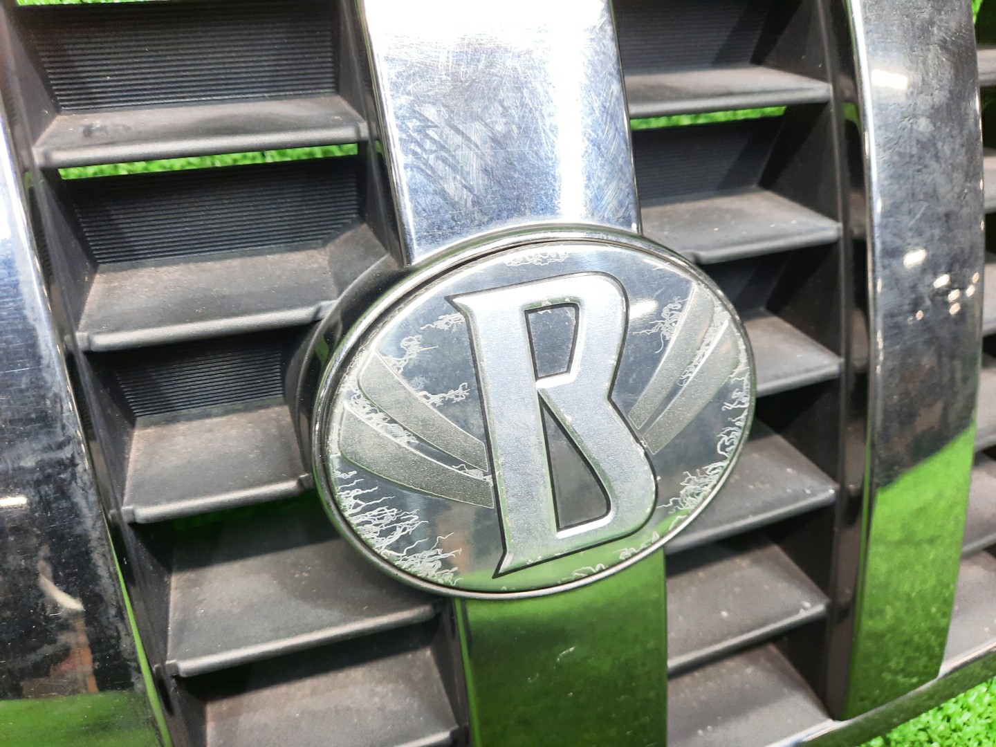 Решетка радиатора NISSAN BASSARA JU30, JNU30, JTU30, JTNU30, JVNU30, JVU30, JHU30 52310-AD700 2 ракурс Решетка радиатора NISSAN BASSARA JU30, JNU30, JTU30, JTNU30, JVNU30, JVU30, JHU30 52310-AD700 2 ракурс