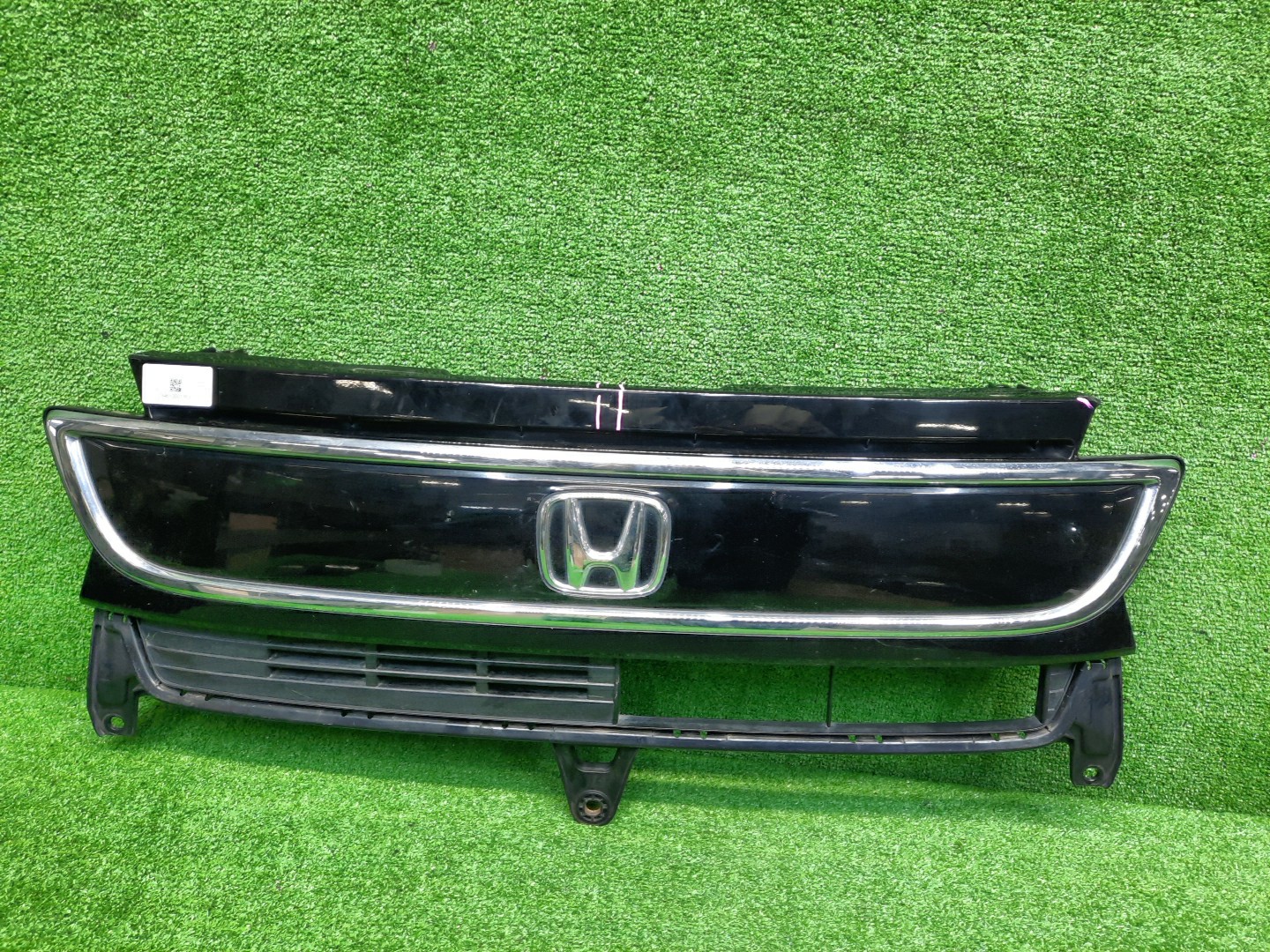 Решетка радиатора HONDA N-WGN JH1 71121-T6G-00 1 ракурс