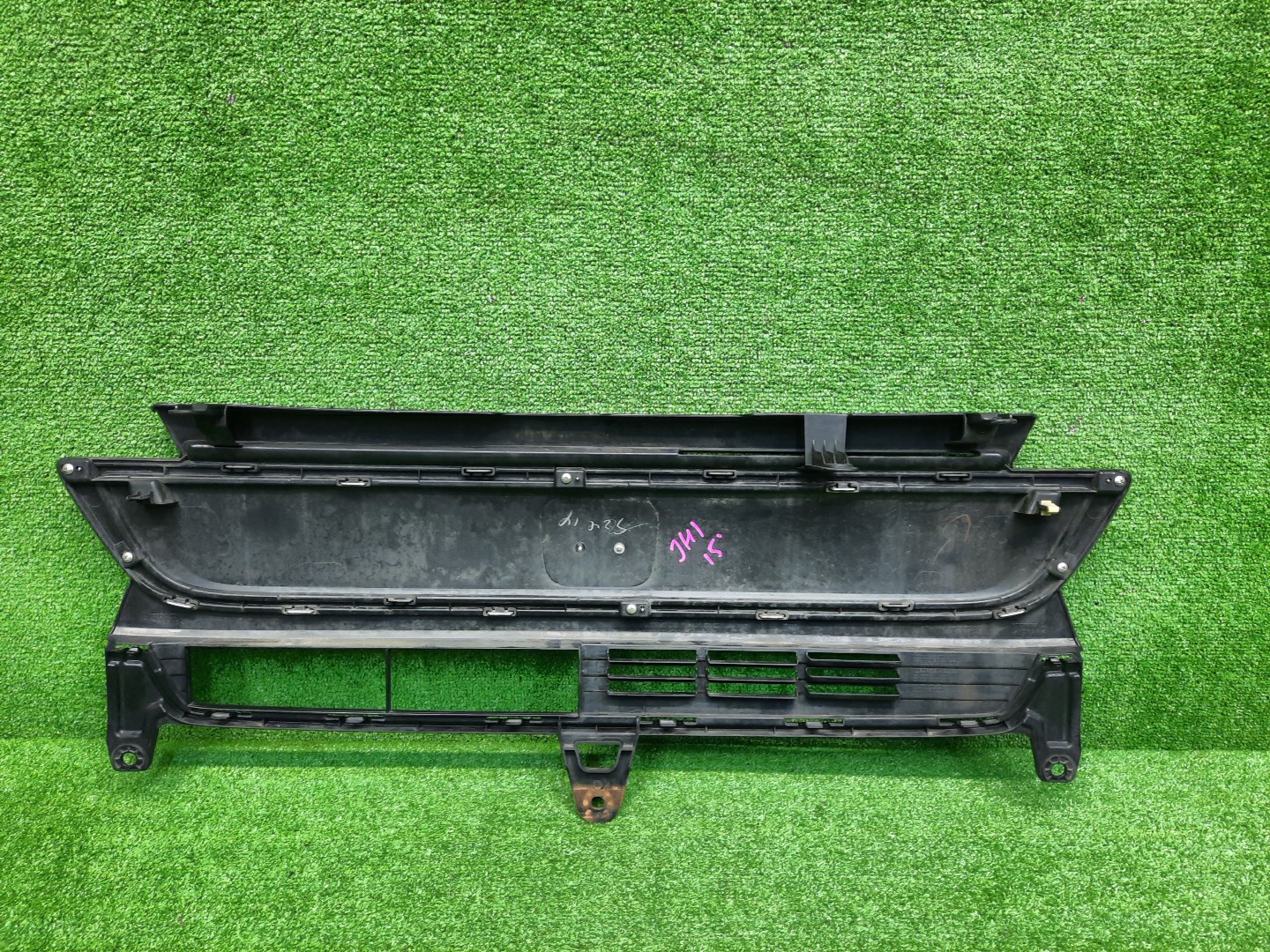Решетка радиатора HONDA N-WGN JH1 71121-T6G-00 4 ракурс