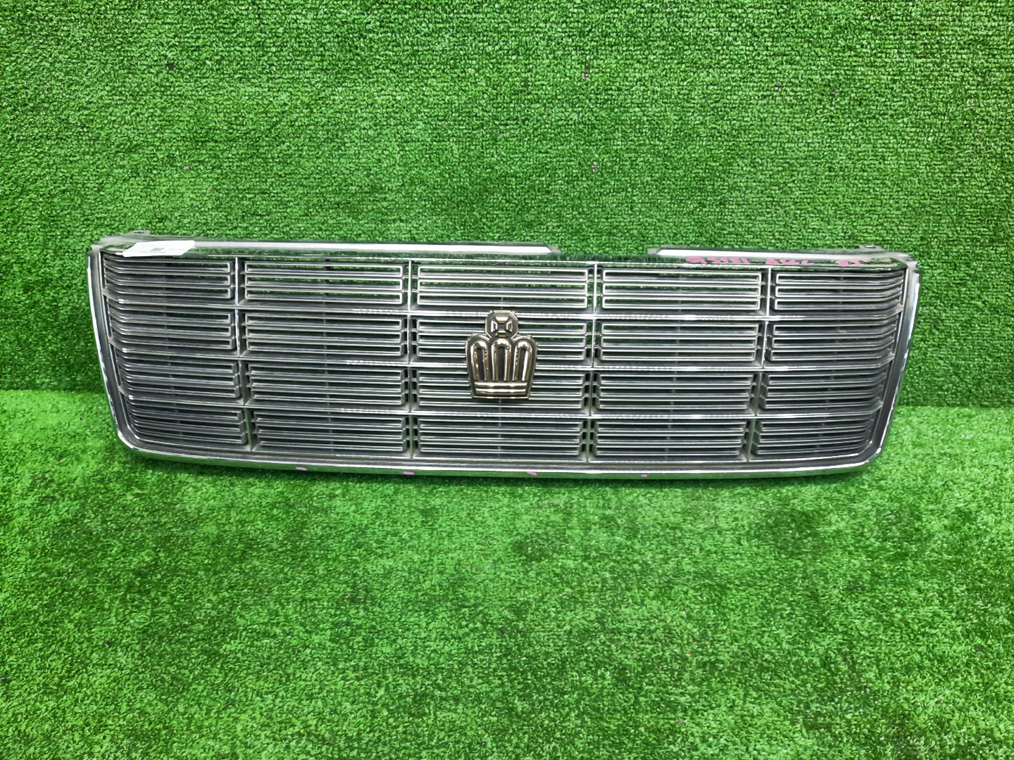 Решетка радиатора TOYOTA CROWN JZS151, JZS155, GS151, LS151, JZS157, JZS153 53111-30670 1 ракурс