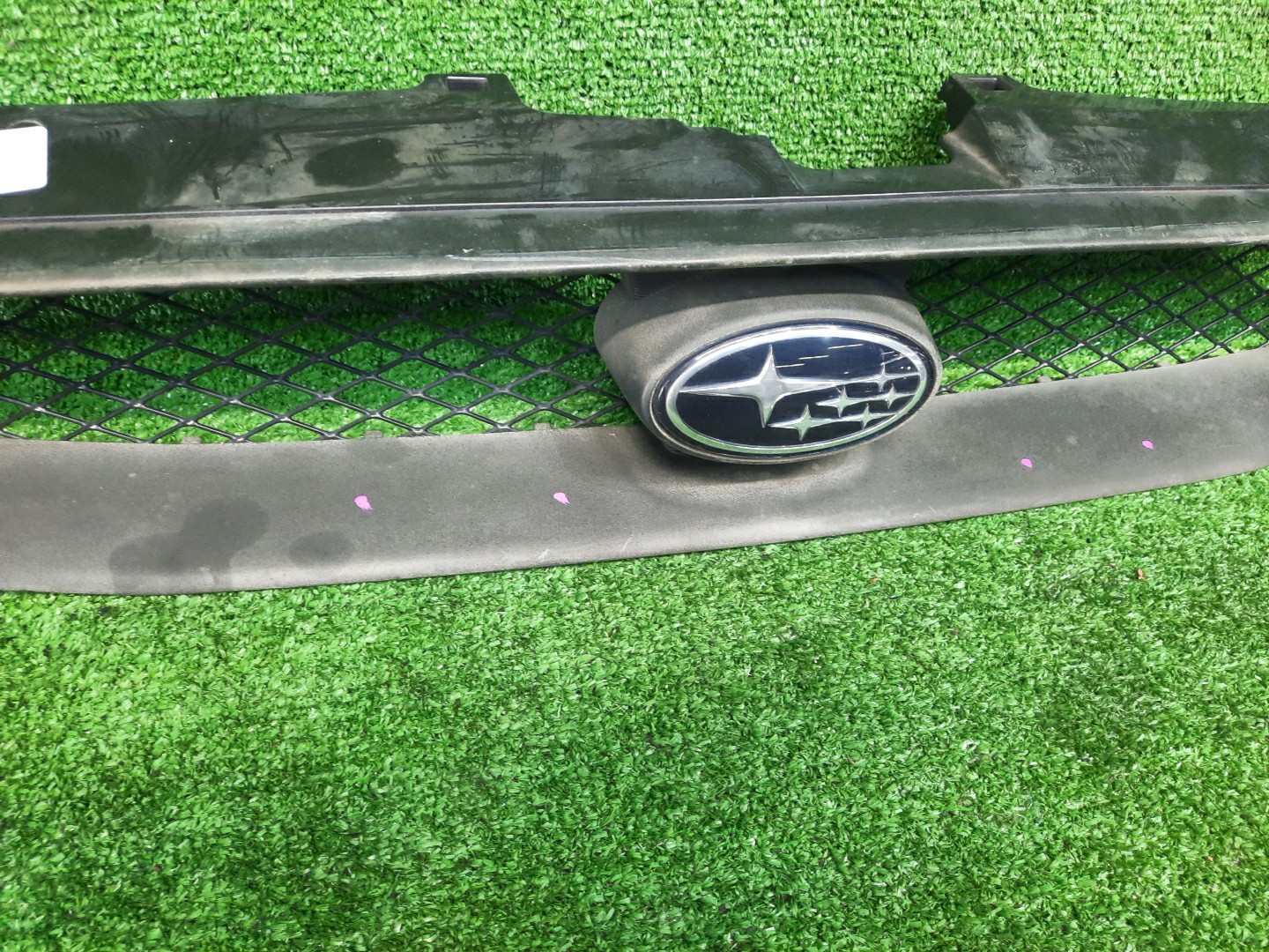 Решетка радиатора SUBARU LEGACY BH9, BE5, BH5, BHE, BHC 91121FE120 2 ракурс