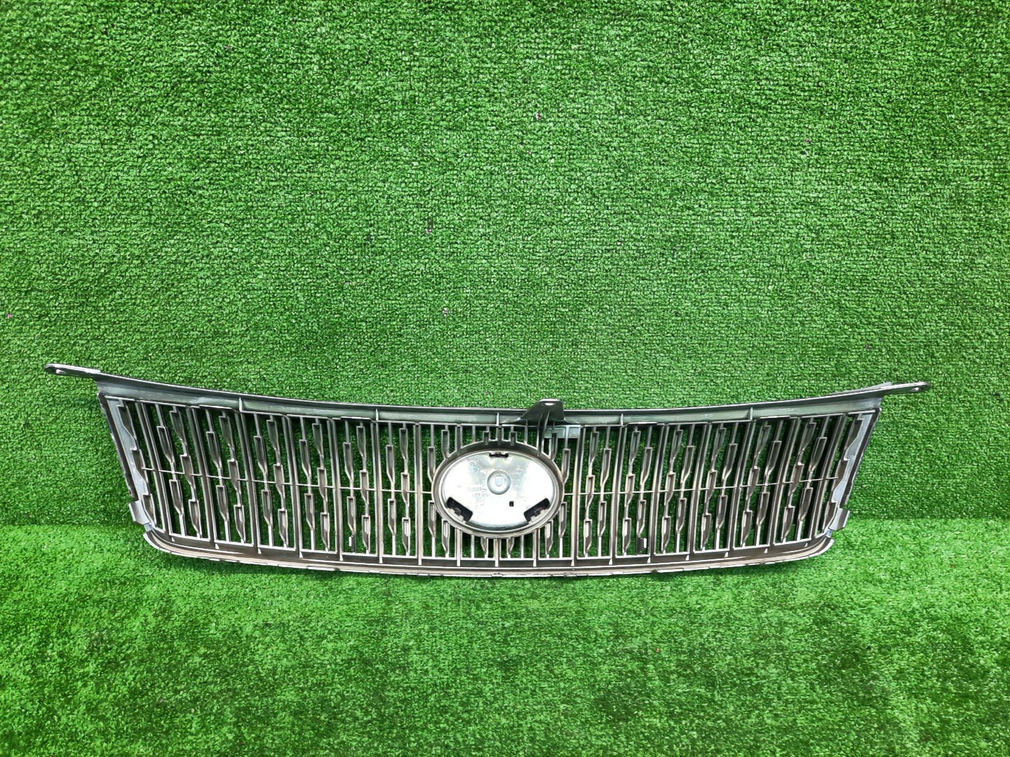 Решетка радиатора TOYOTA COROLLA  AXIO NZE141 53101-12A30 2 ракурс