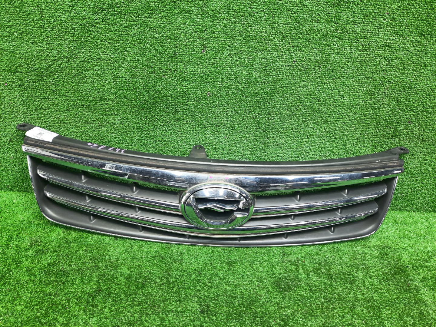 Решетка радиатора TOYOTA COROLLA  AXIO NZE141 53101-12B70 1 ракурс