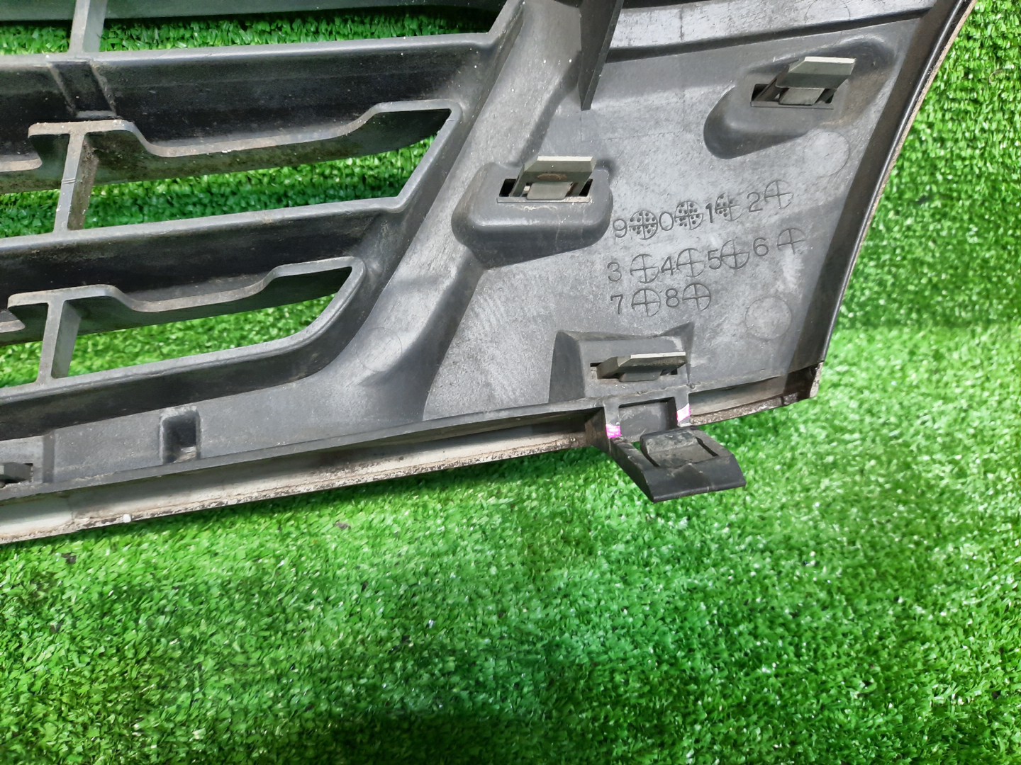 Решетка радиатора MAZDA DEMIO DW3W, DW5W D2675071 4 ракурс