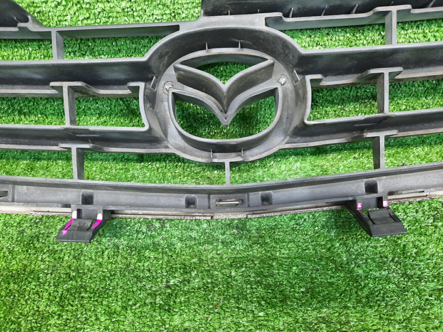 Решетка радиатора MAZDA DEMIO DW3W, DW5W D2675071 5 ракурс