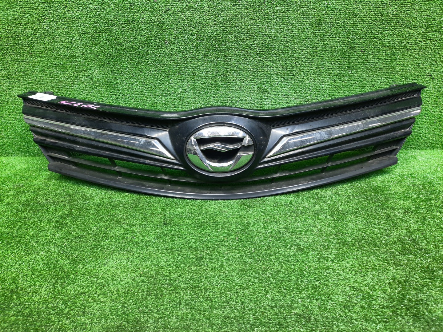Решетка радиатора TOYOTA COROLLA FIELDER, COROLLA  AXIO ZRE162G, NZE164G, NZE161G, NKE165G, NRE161G, NZE161, NZE164, NRE161, NKE165, ZRE162, NRE160 53111-12D60 1 ракурс