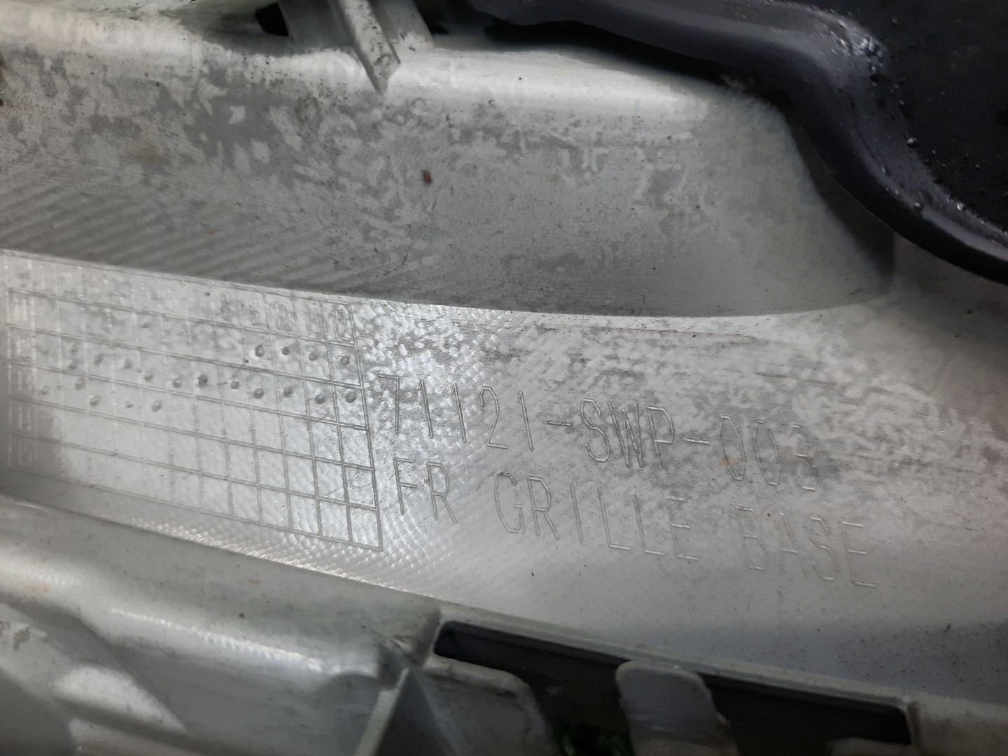 Решетка радиатора HONDA FREED GP3, GB3, GB4 71121-SWP-003 5 ракурс