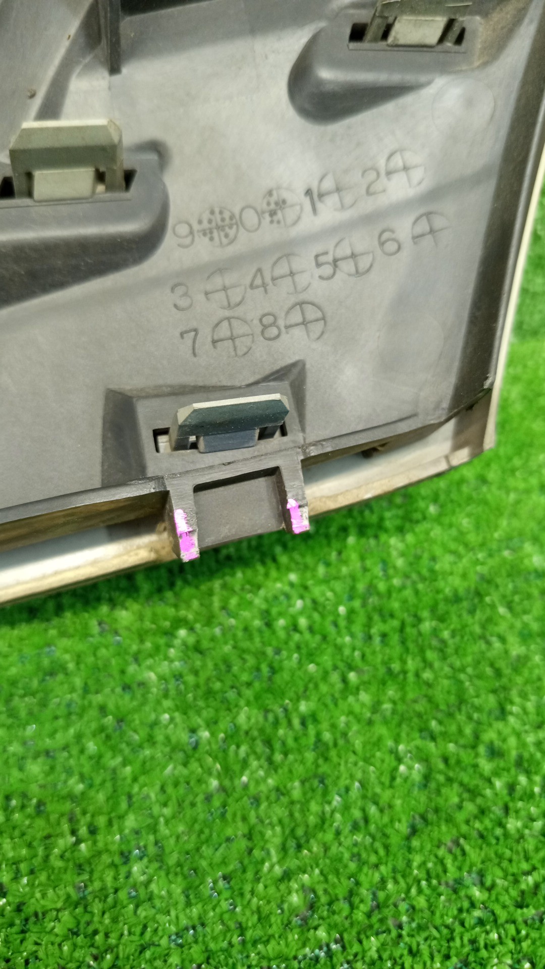 Решетка радиатора MAZDA DEMIO DW3W, DW5W D2675071 4 ракурс
