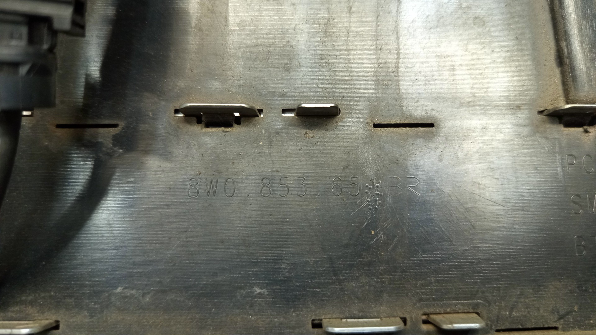 Решетка радиатора AUDI A4 8W2 BTA-7011301 4 ракурс