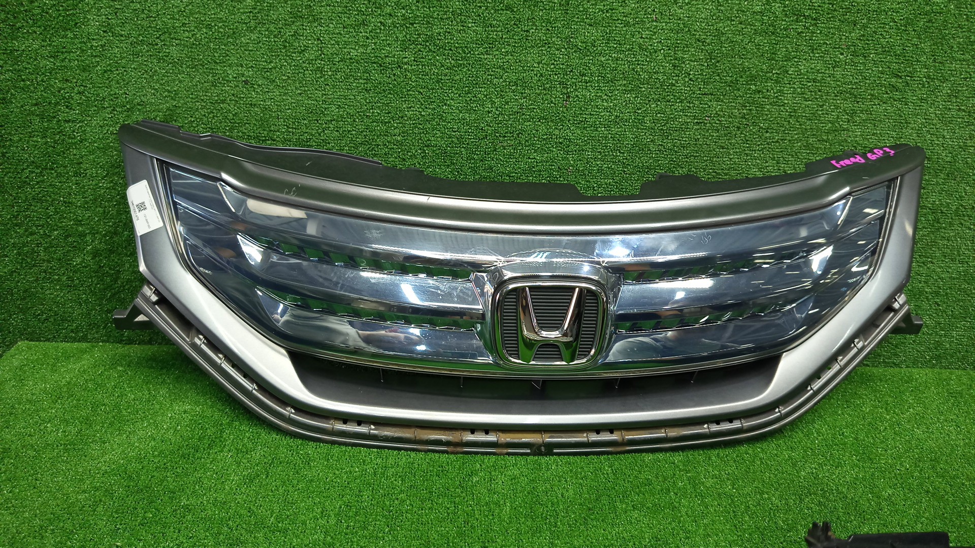 Решетка радиатора HONDA FREED GP3, GB3, GB4 71121-SWP-003 1 ракурс