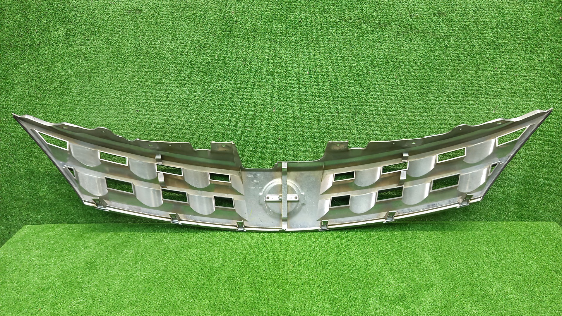 Решетка радиатора NISSAN MURANO Z50, TZ50, PNZ50, PZ50 62310CA000 2 ракурс