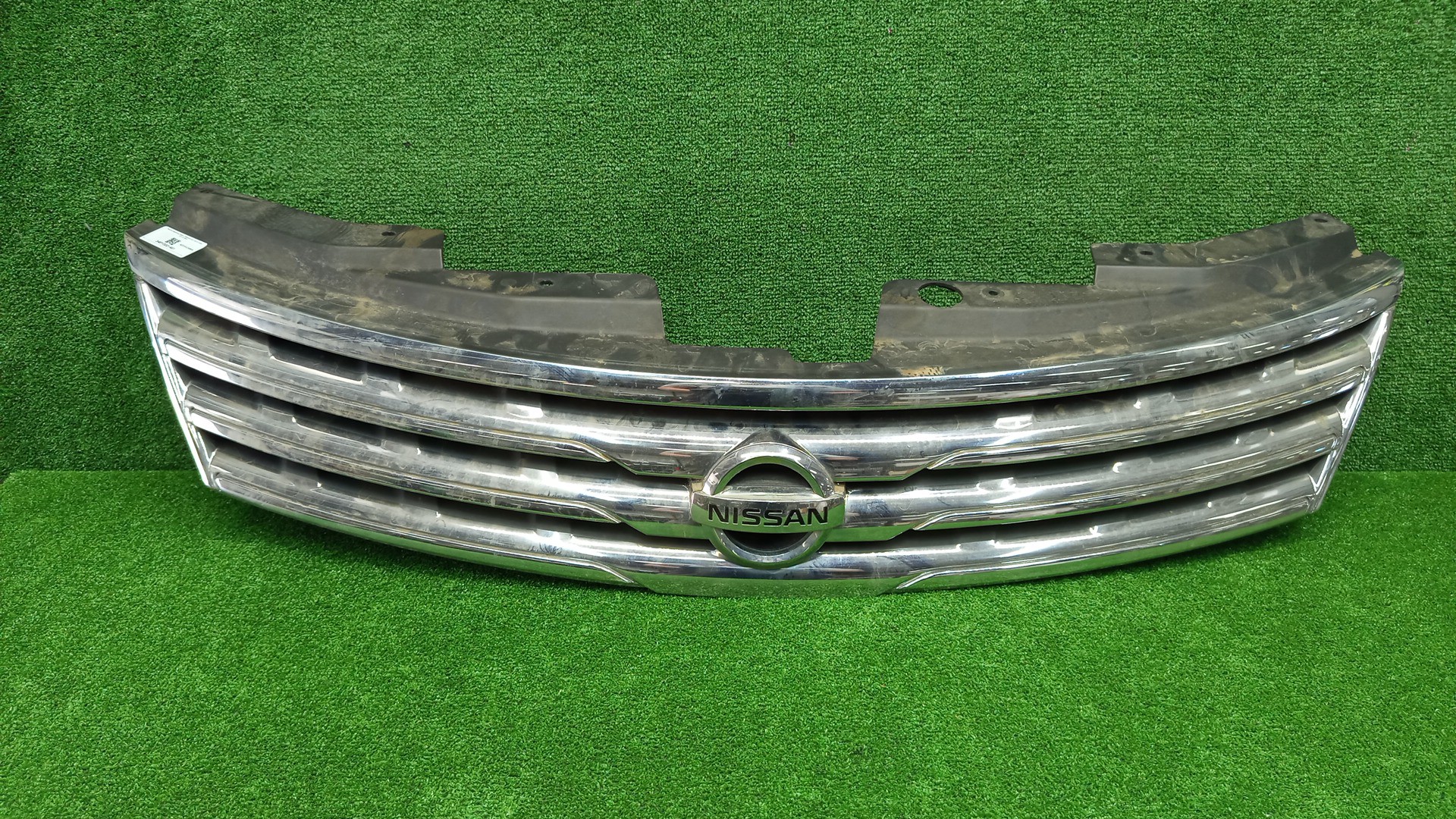 Решетка радиатора NISSAN PRESAGE TU31, TNU31, PU31, PNU31 62310-CN90A 1 ракурс