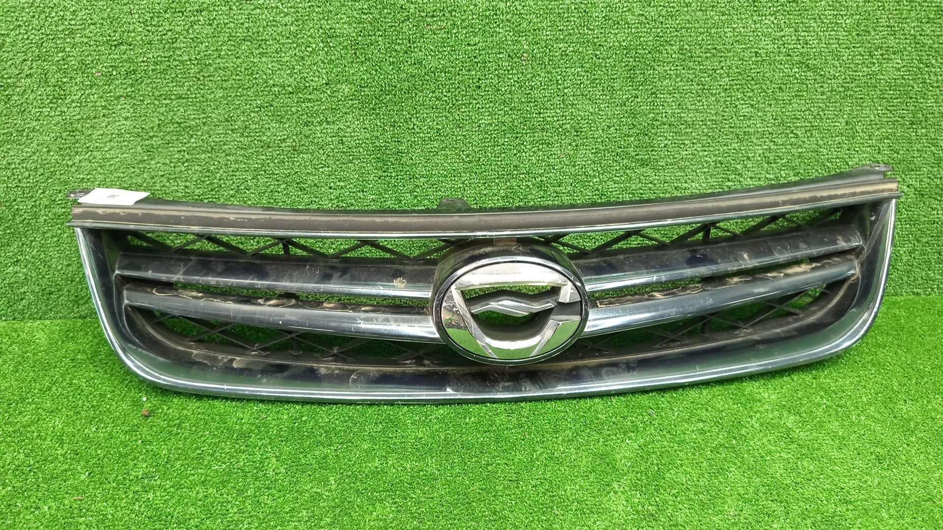 Решетка радиатора TOYOTA COROLLA FIELDER NZE141G 53101-13210 1 ракурс
