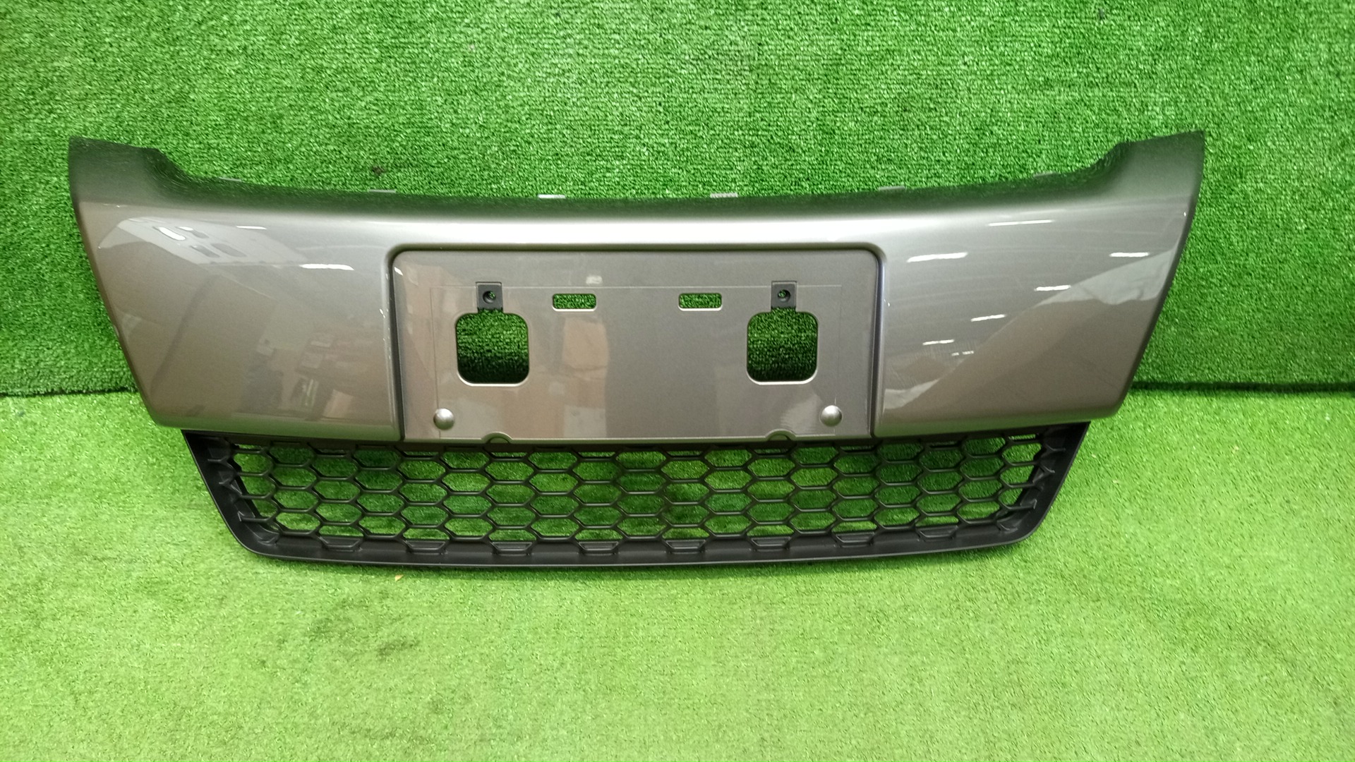 Решетка радиатора TOYOTA WISH ZGE20W, ZGE20G, ZGE25W, ZGE21G, ZGE22W, ZGE25G 53112-68050-B2 1 ракурс