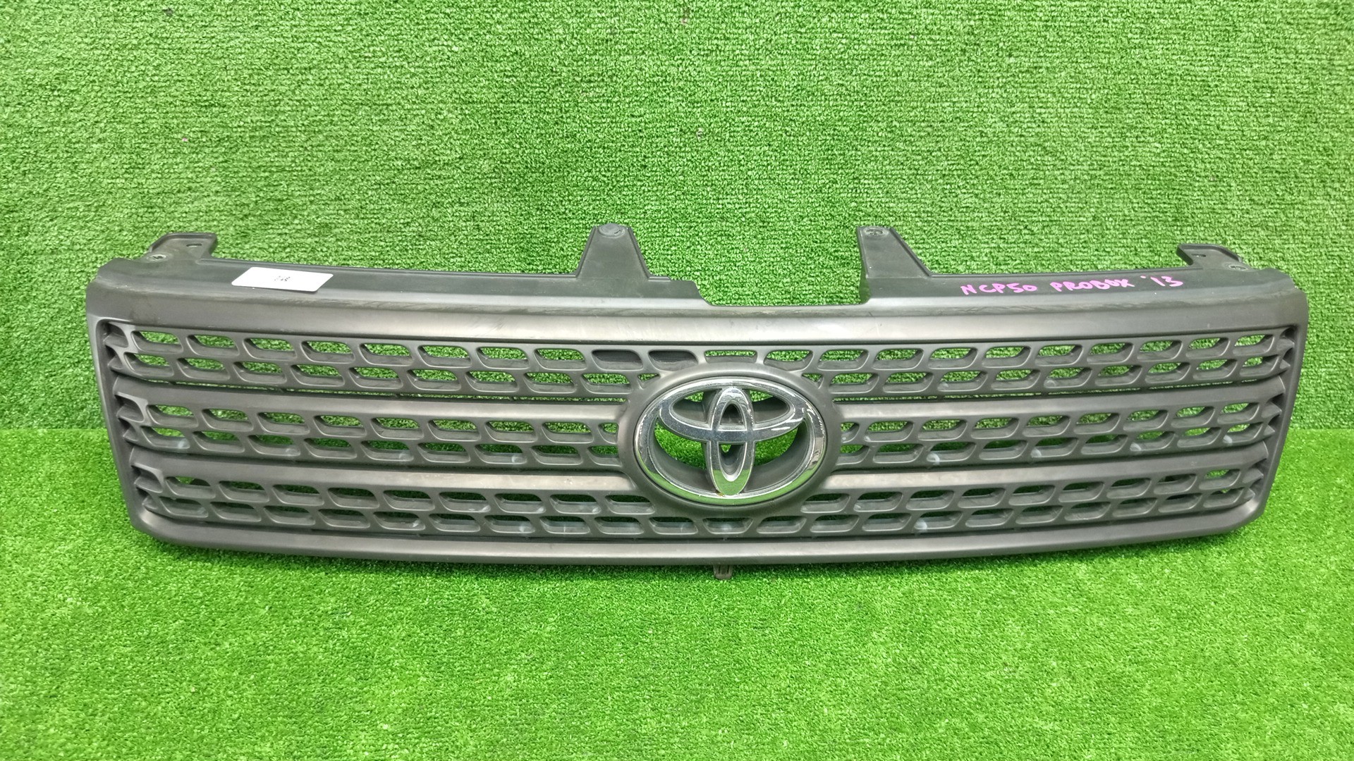 Решетка радиатора TOYOTA PROBOX NCP51V, NCP58G, NCP55V, NCP50V, NCP59G, NLP51 53111-52170 1 ракурс