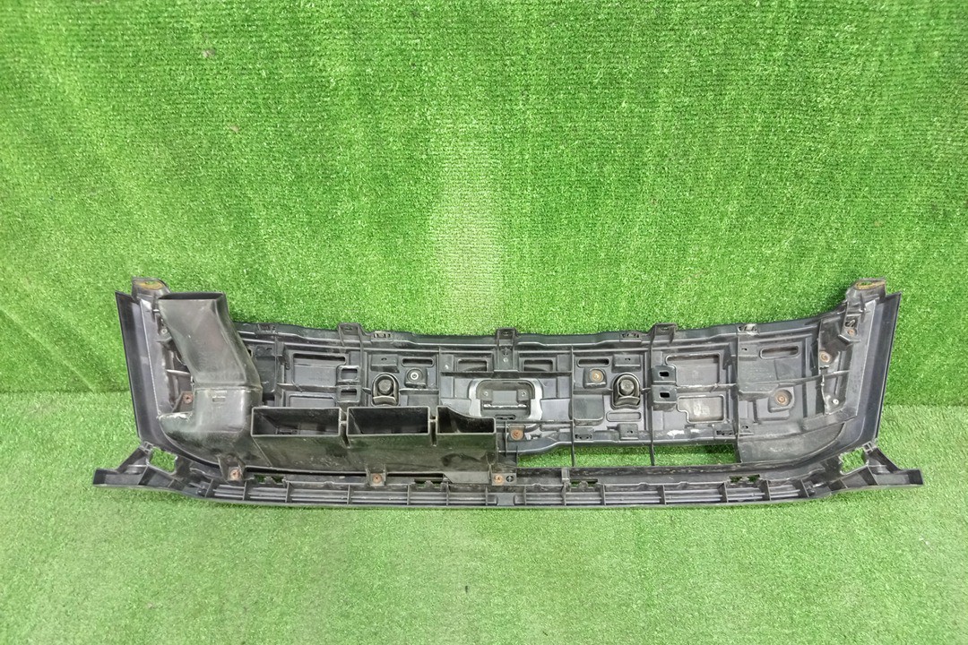 Решетка радиатора HONDA FREED SPIKE GP3 71121-SWZ-003 2 ракурс