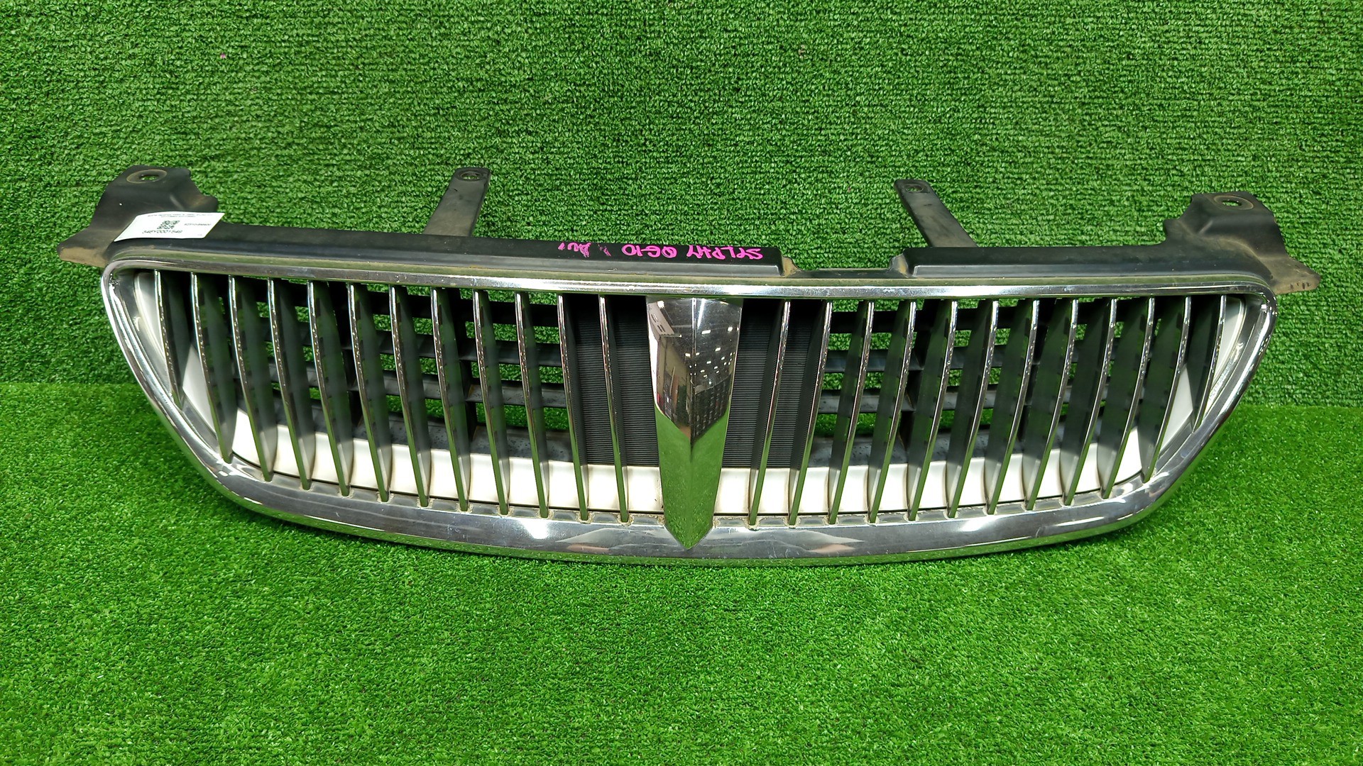 Решетка радиатора NISSAN BLUEBIRD SYLPHY G10, QG10, FG10, TG10, QNG10 62310-8M400 1 ракурс