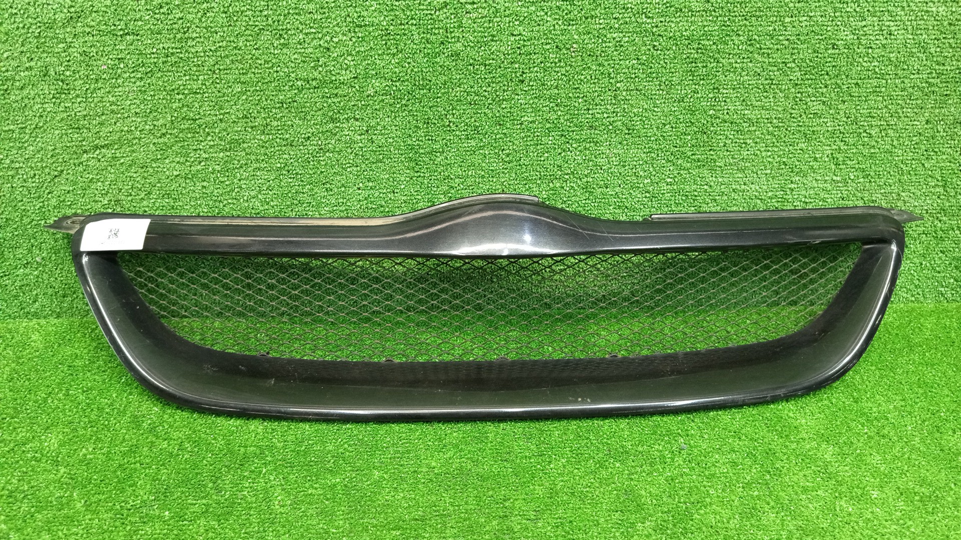 Решетка радиатора TOYOTA COROLLA FIELDER ZZE124G 53101-X3501 1 ракурс
