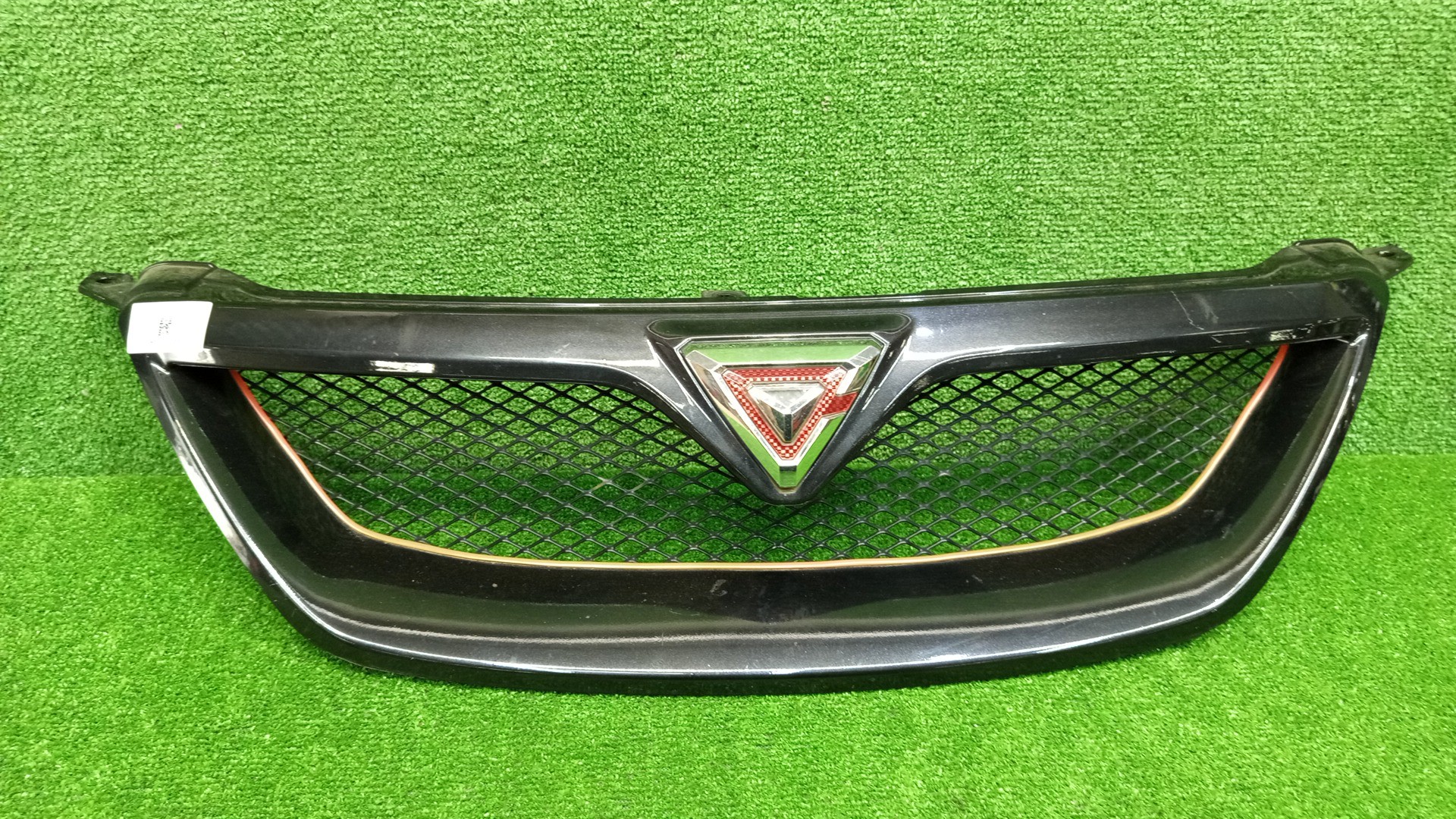 Решетка радиатора TOYOTA CALDINA ST246W, AZT241W, AZT246W, ZZT241W 08423-21090 1 ракурс