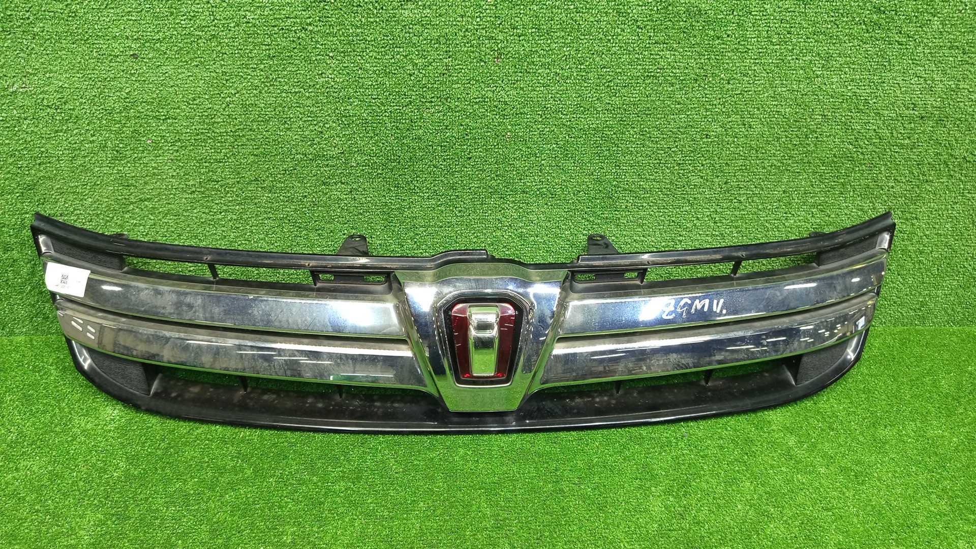 Решетка радиатора TOYOTA ISIS ZNM10, ZNM10W, ANM10, ANM10W, ANM15, ANM15W, ZGM10, ZGM10W, ZGM11, ZGM11W, ZGM15, ZGM15W, ANM10G, ZGM10G, ANM15G, ZNM10G, ZGM11G, ZGM15G 53114-44010 1 ракурс