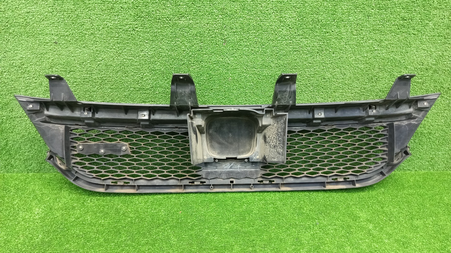 Решетка радиатора HONDA STREAM RN9, RN6, RN7, RN8 75100-XLAB-K0S0 2 ракурс