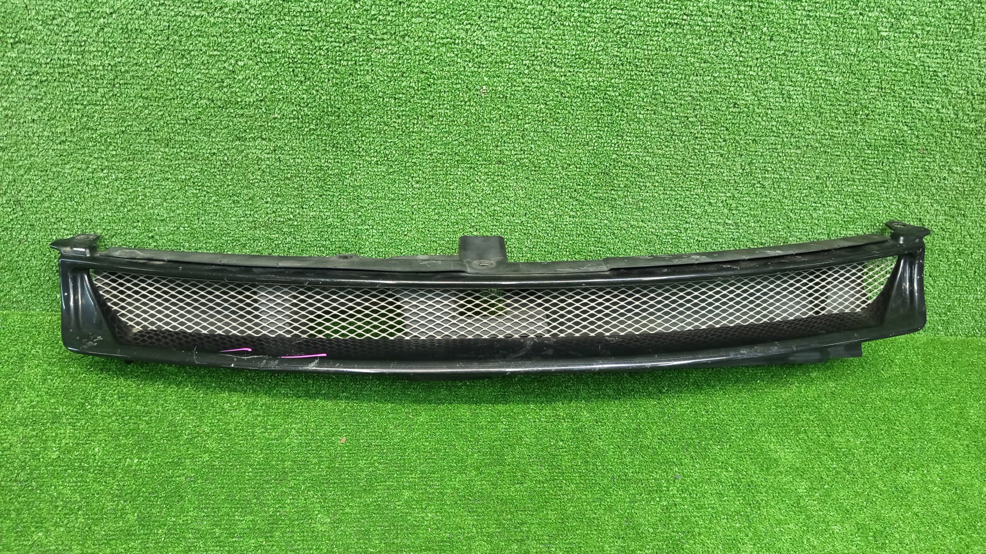 Решетка радиатора TOYOTA PORTE NNP10, NNP15, NNP11 53292-52020 1 ракурс