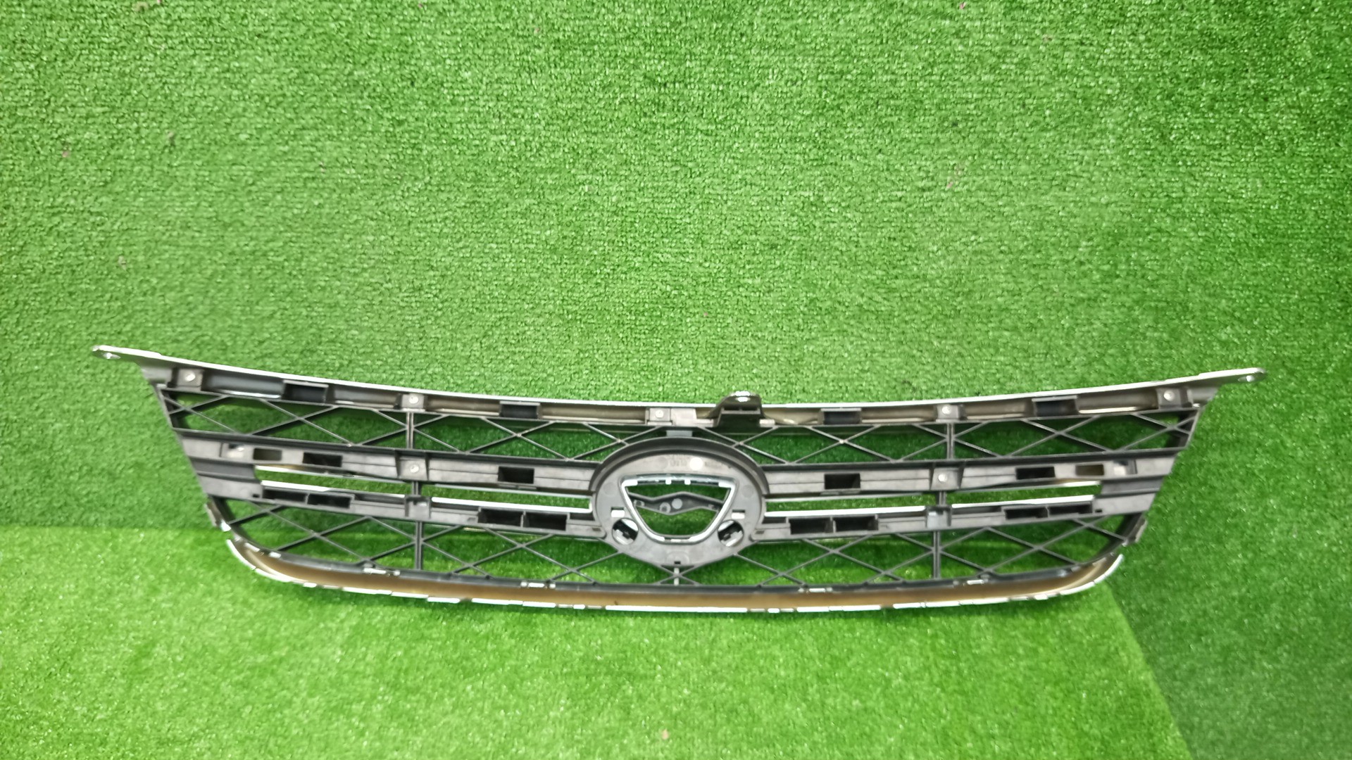 Решетка радиатора TOYOTA COROLLA FIELDER NZE141G 53101-13210 2 ракурс