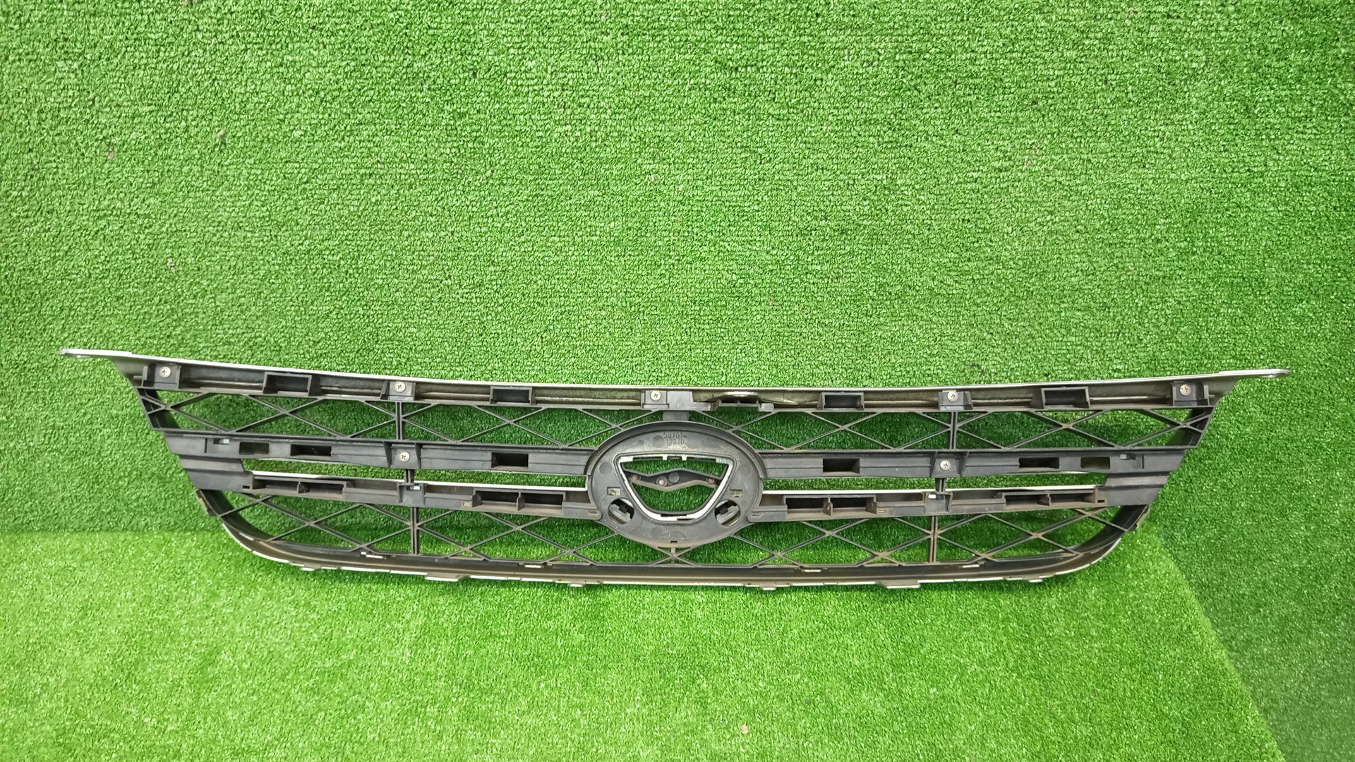 Решетка радиатора TOYOTA COROLLA FIELDER ZRE142G 53101-13210 4 ракурс