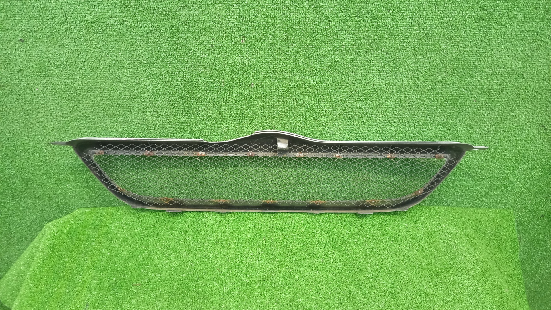 Решетка радиатора TOYOTA COROLLA, COROLLA FIELDER ZZE124, NZE121, NZE120, ZZE122, NZE124, CE121, NZE121G, ZZE123G, ZZE124G, ZZE122G, NZE124G , 1NZ-FE, 1ZZ-FE 53111-X3501 2 ракурс