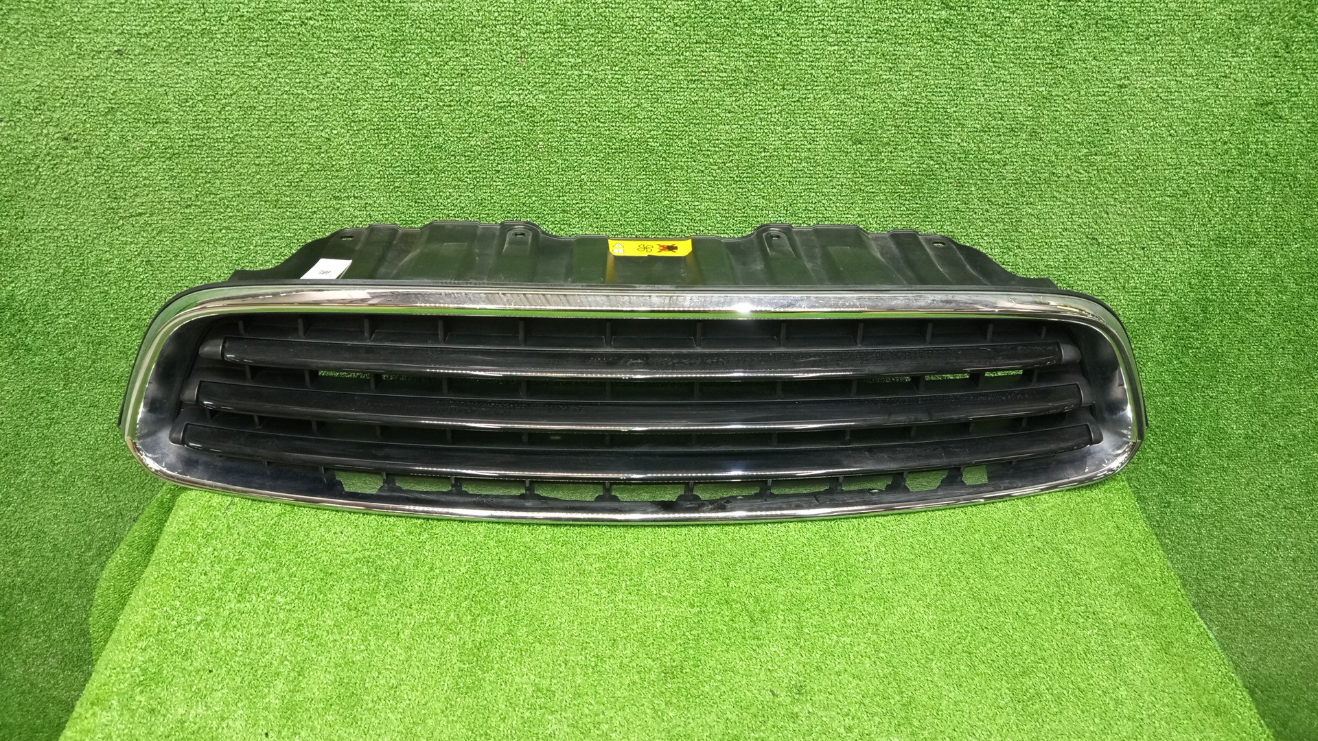 Решетка радиатора MINI COUNTRYMAN R60 224059-10 1 ракурс