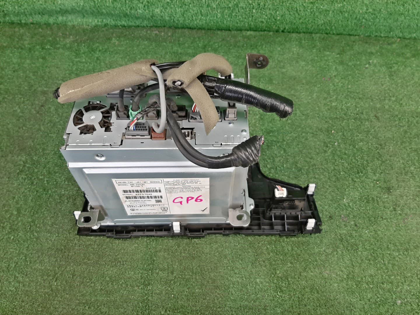 Магнитофон HONDA FIT GP6 39100-T5C-J61 3 ракурс