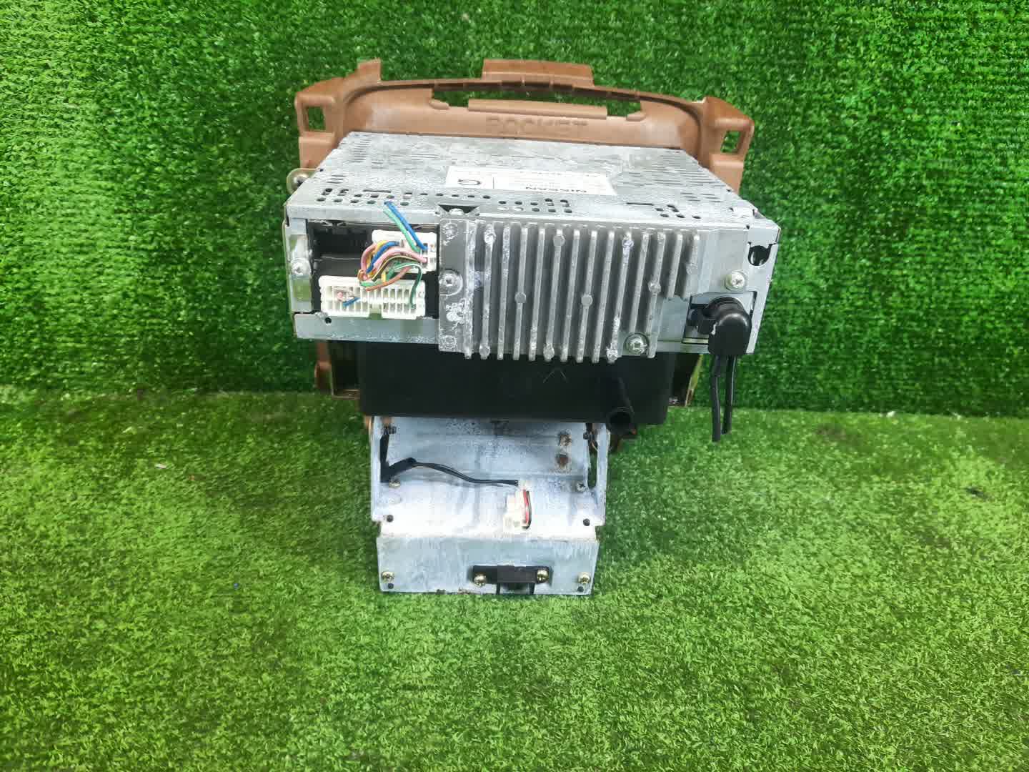 Магнитофон NISSAN PRIMERA P12 28185AU010 3 ракурс